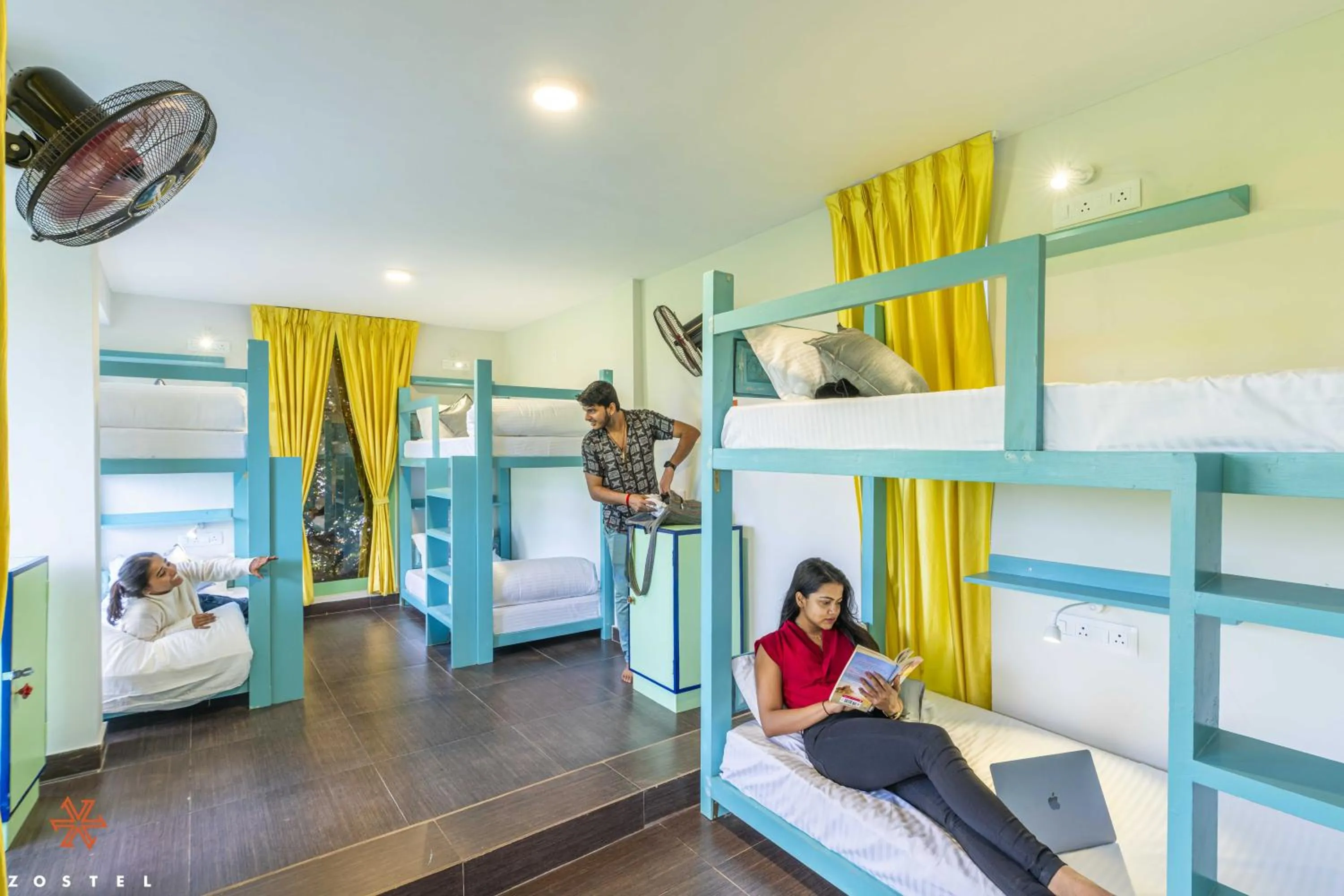 People, Bed in Zostel Pondicherry, Auroville Road