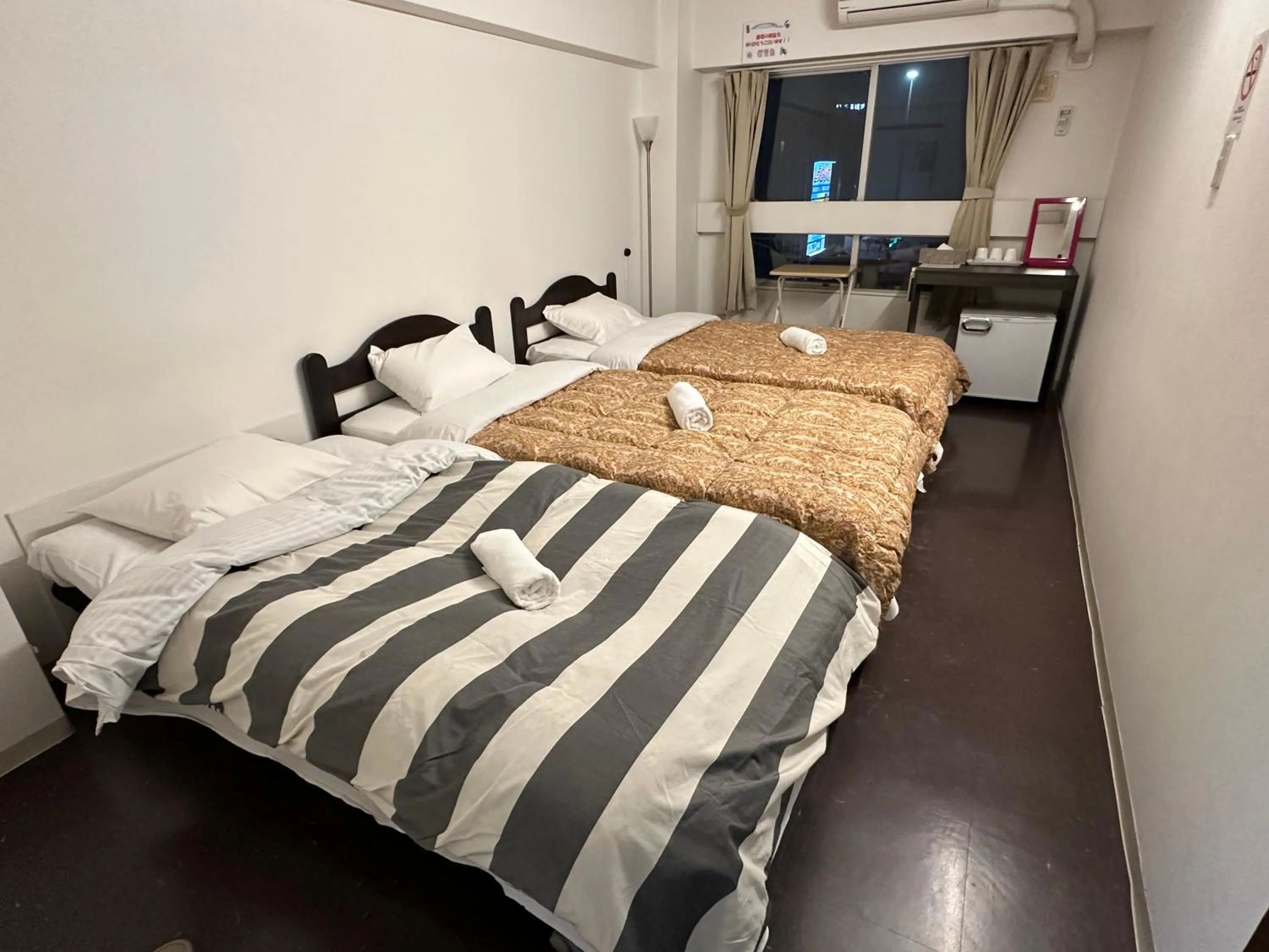 Photo of the whole room, Bed in Fukuoka Share Hotel