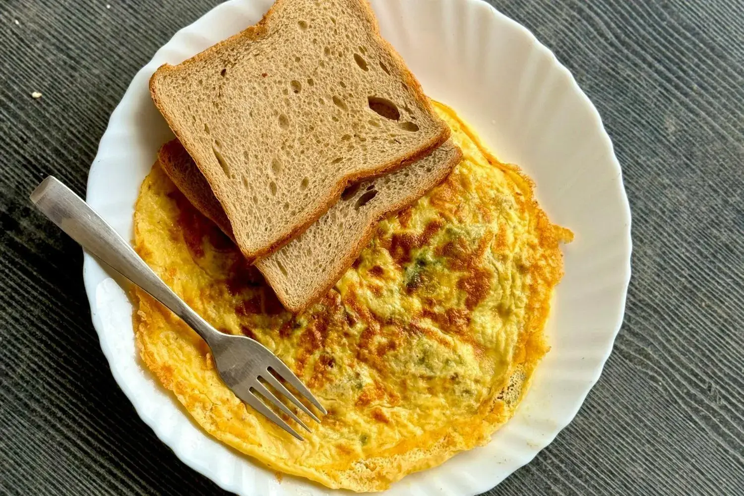 Breakfast in YogiTree Beach Resort & Cafe - 100m from Morjim Beach Breakfast in YogiTree Beach Resort & Cafe - 100m from Morjim Beach