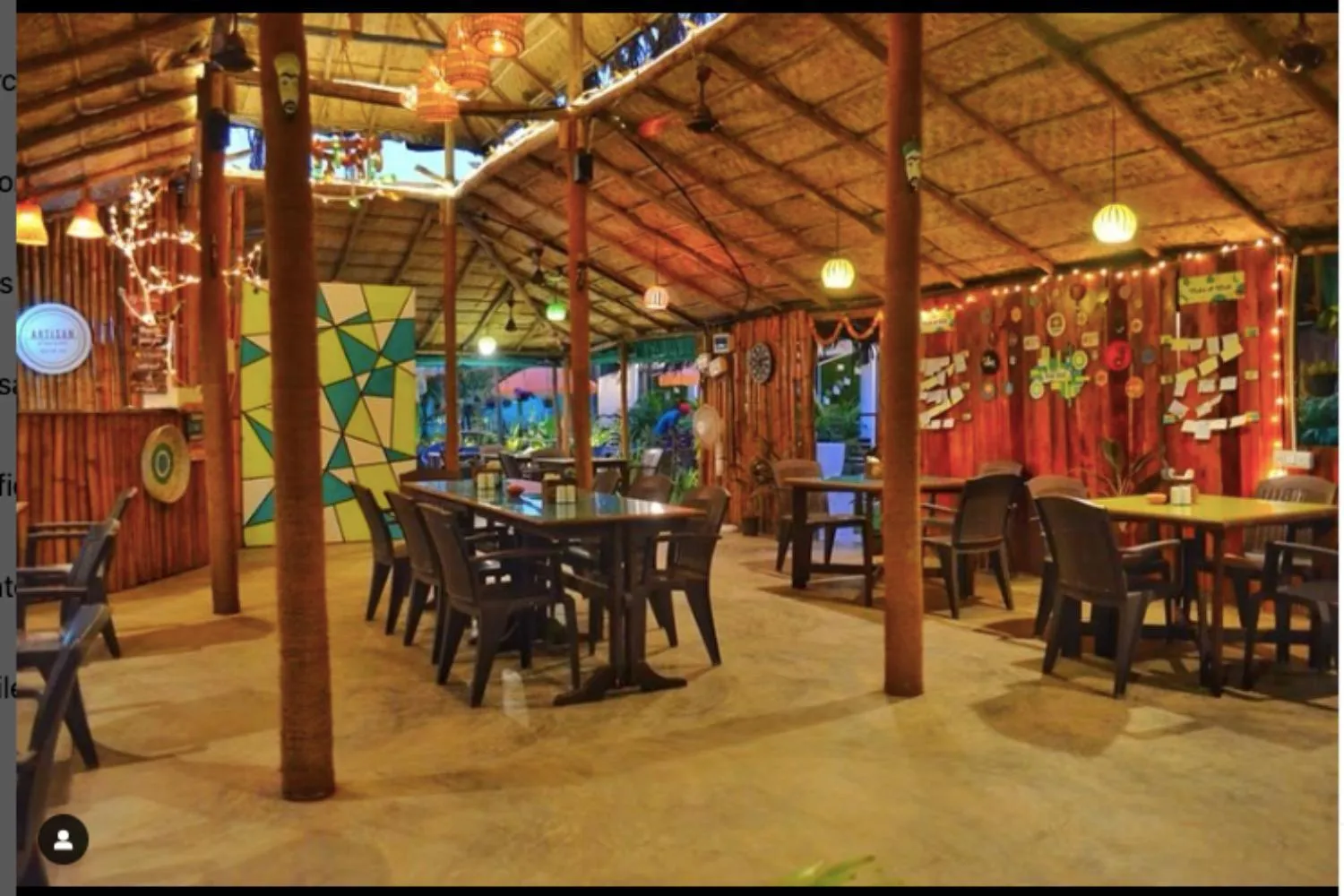 Restaurant/places to eat in YogiTree Beach Resort & Cafe - 100m from Morjim Beach