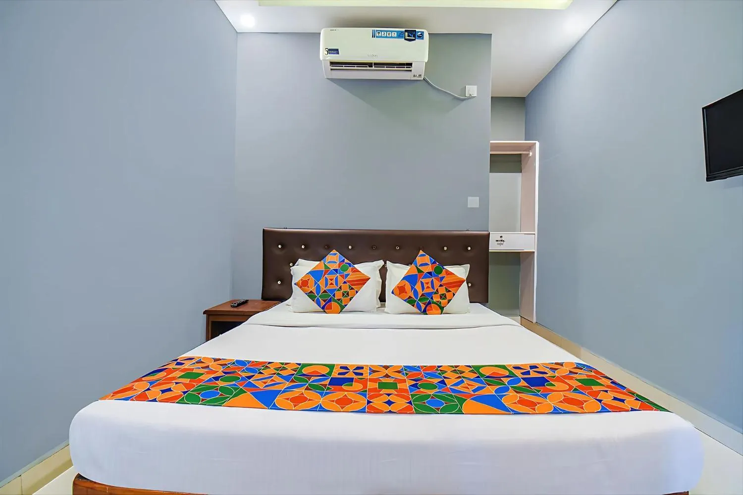 Bed in YogiTree Beach Resort & Cafe - 100m from Morjim Beach