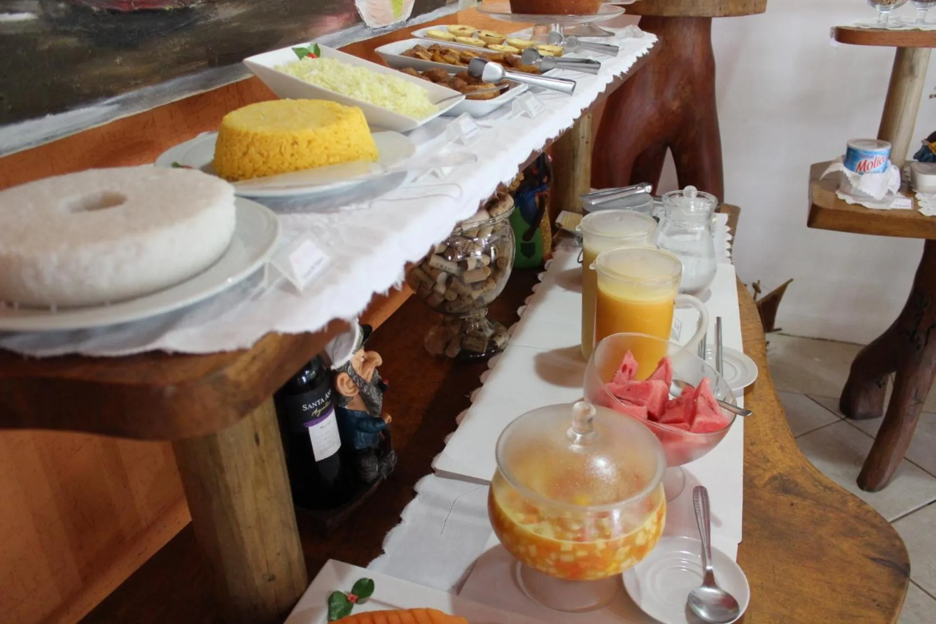 Buffet breakfast in Pousada Galeão Santa Anna