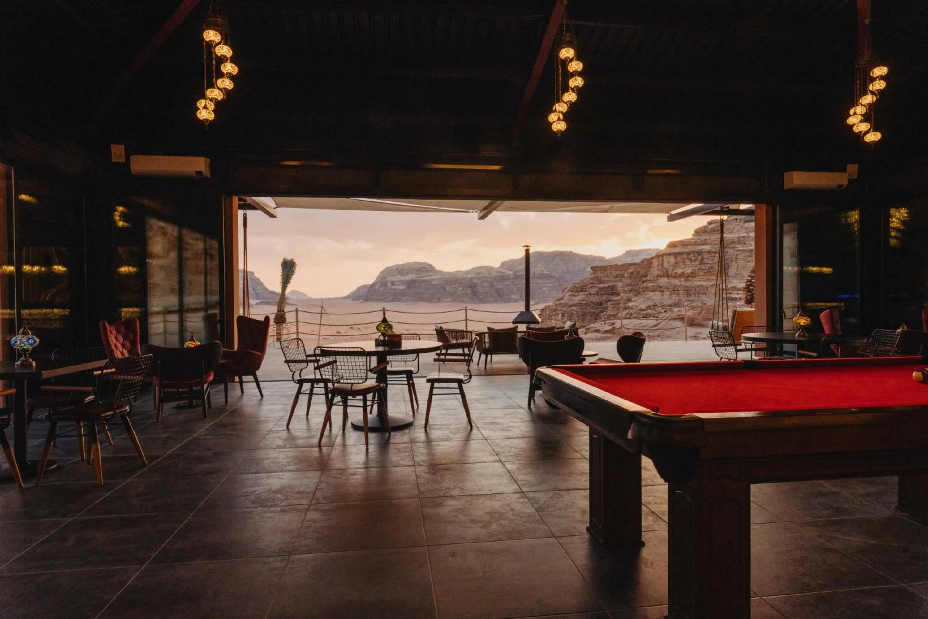 Restaurant/places to eat in Valley Resort