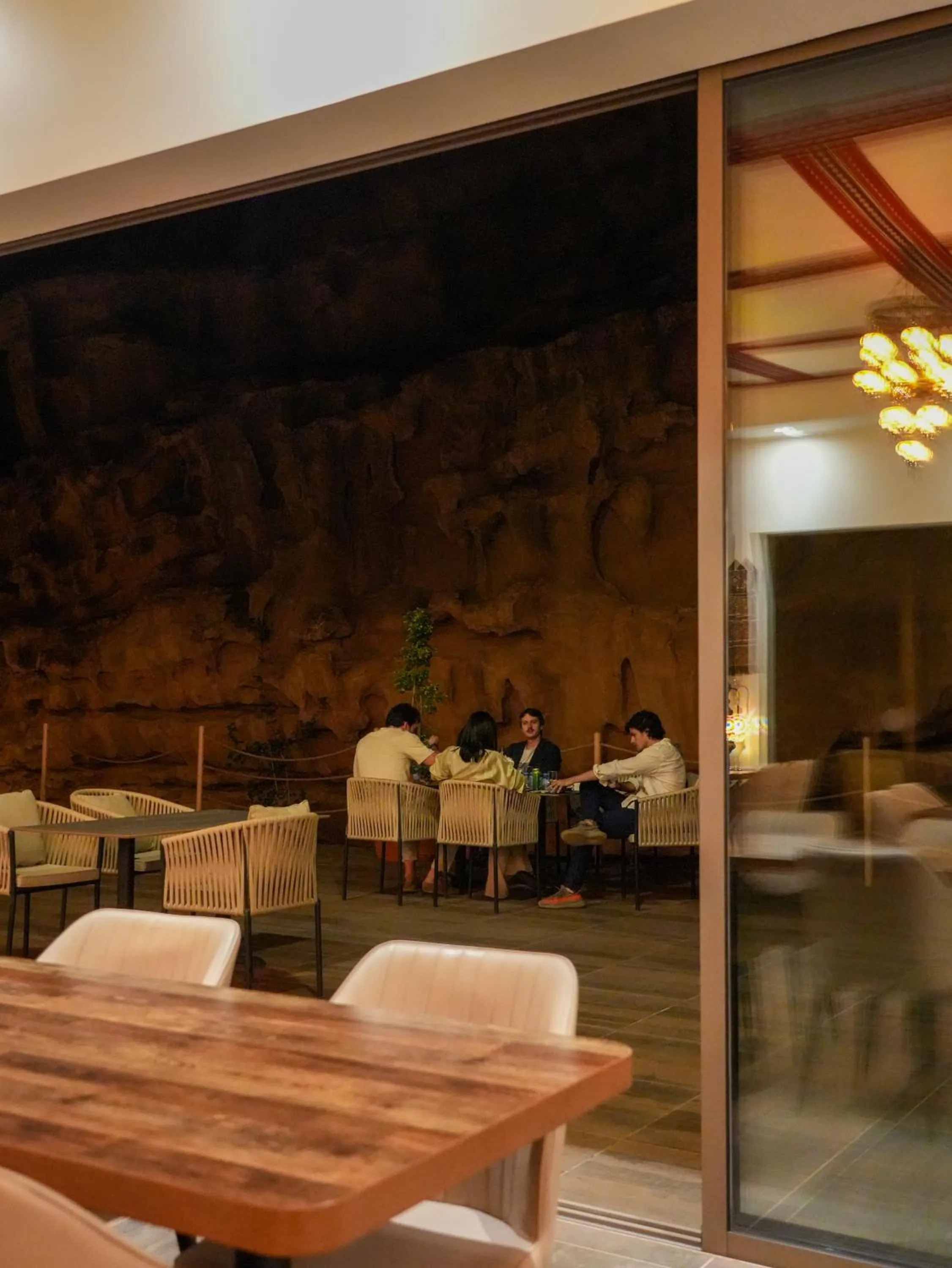 Restaurant/places to eat in Valley Resort