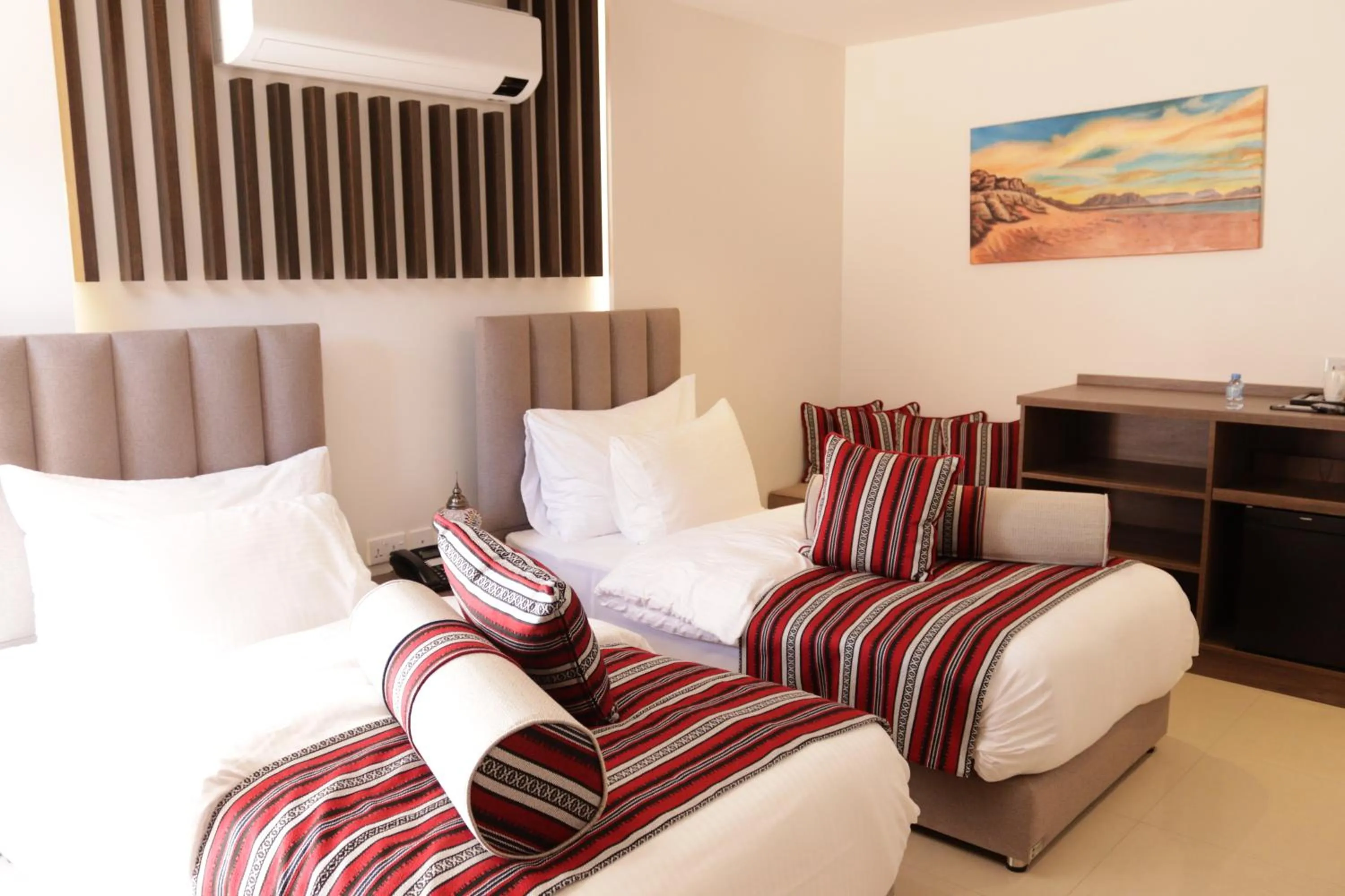 Bedroom, Bed in Valley Resort