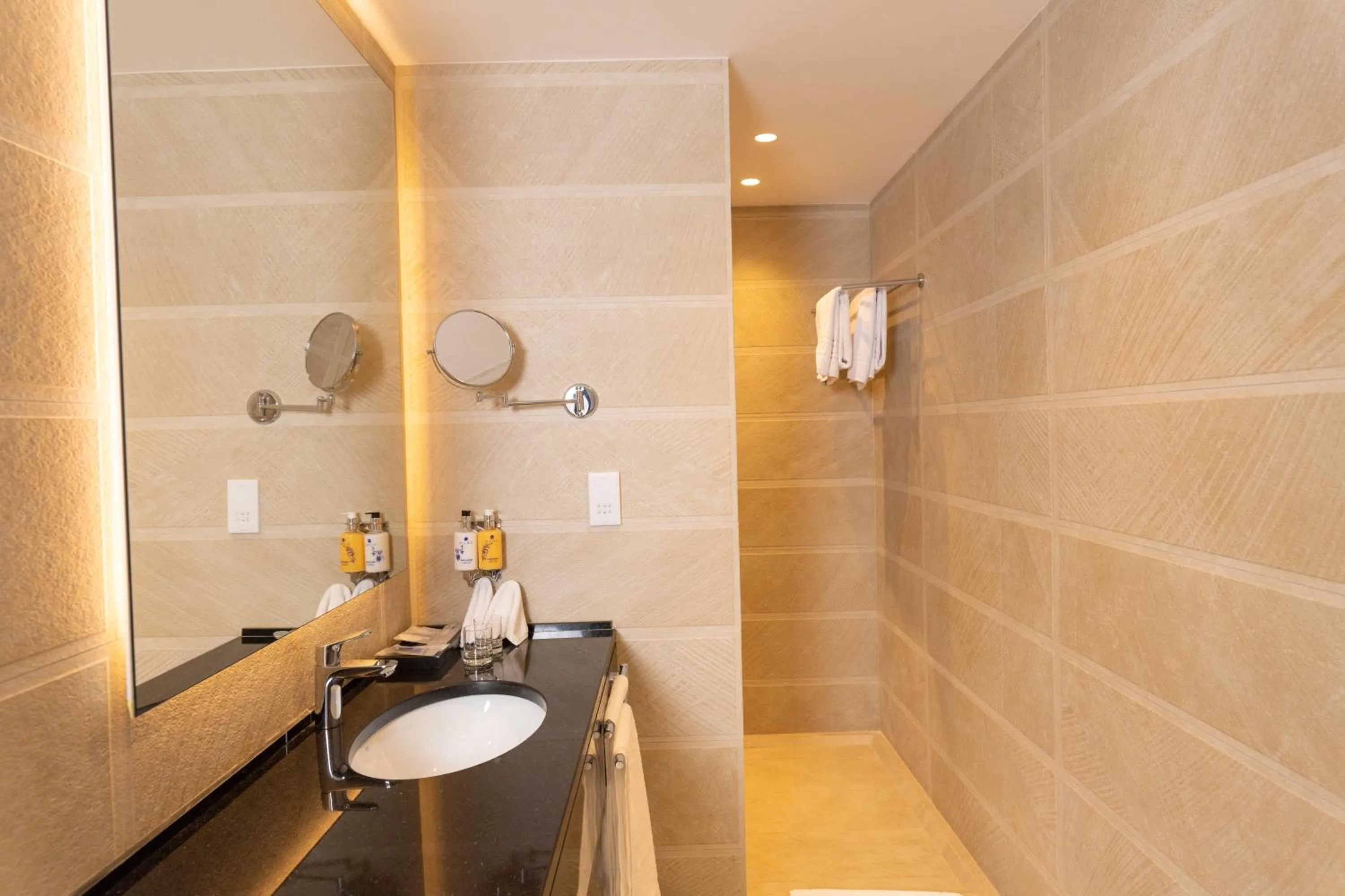 Shower in Valley Resort