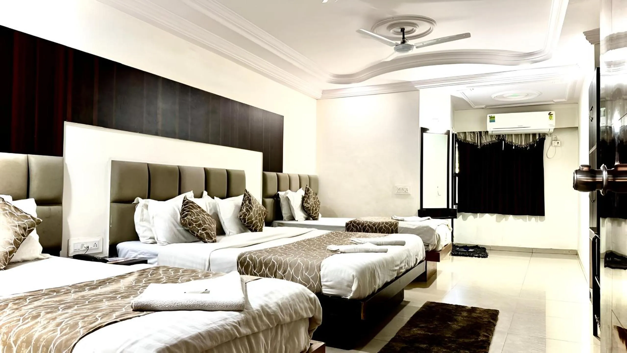 Hotel Dev Palace