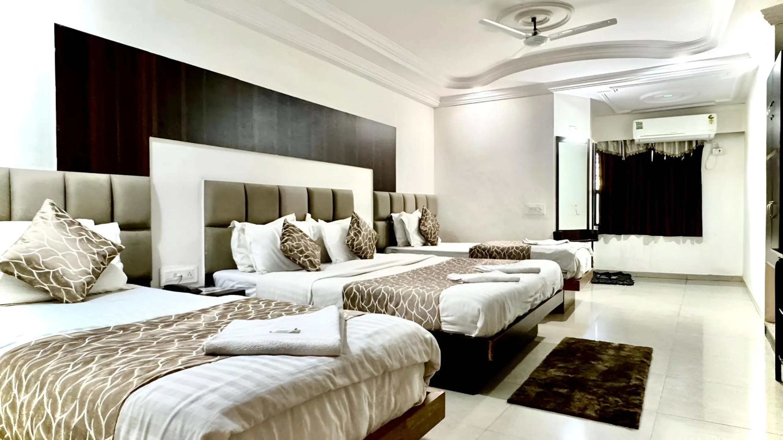 Hotel Dev Palace