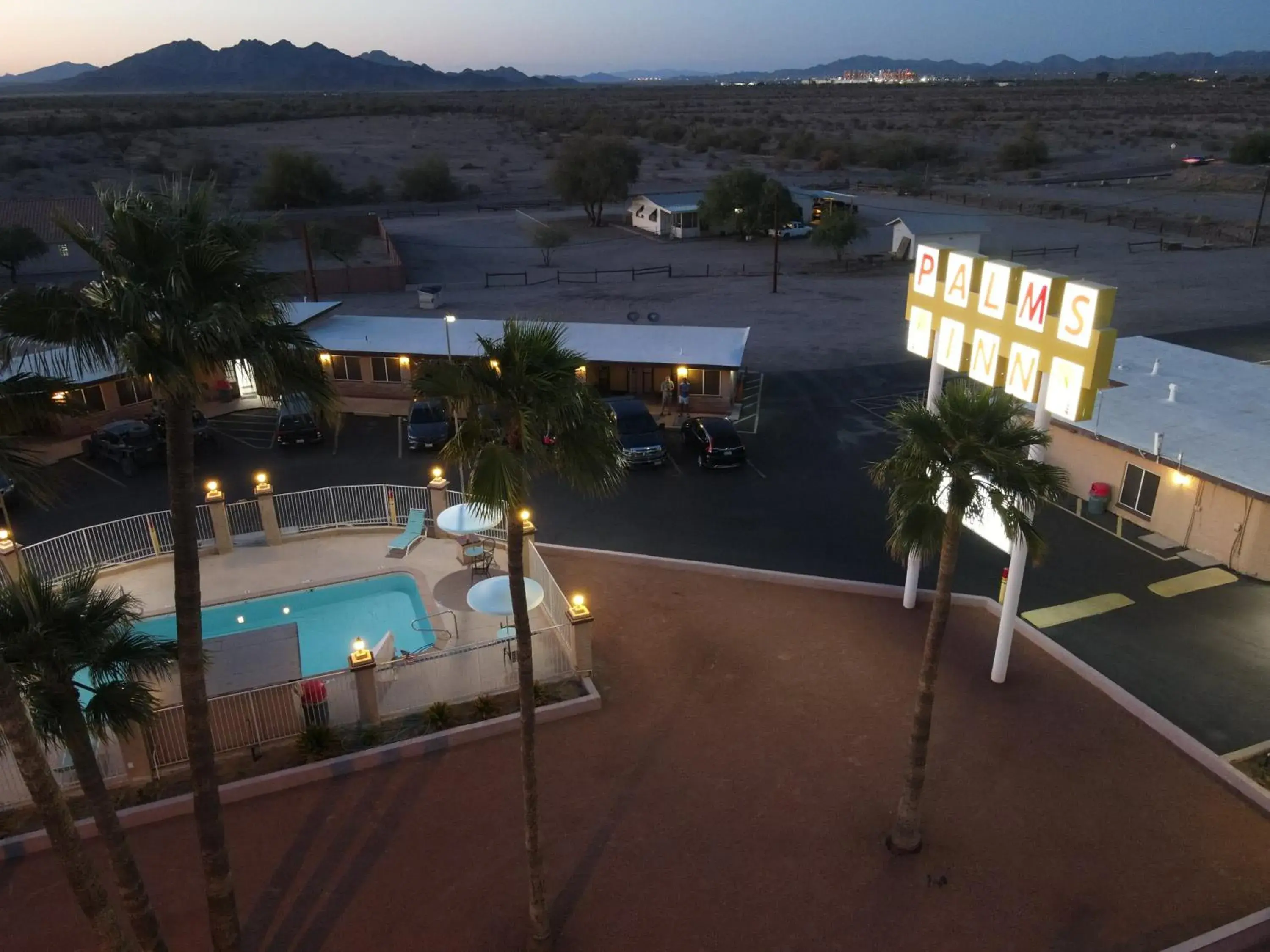 Property building in Palms Inn Property building in Palms Inn