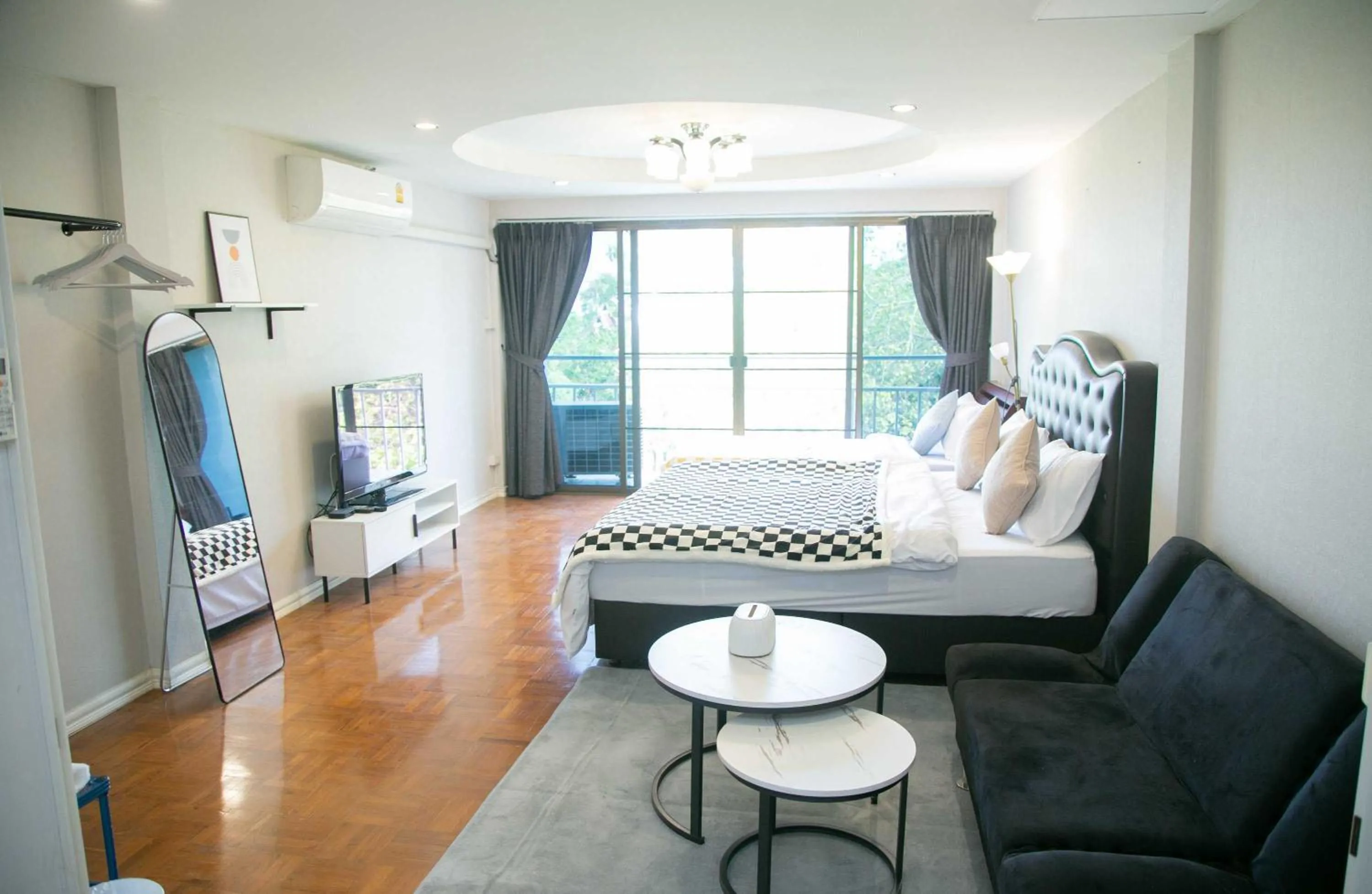 Bedroom in Hello Host