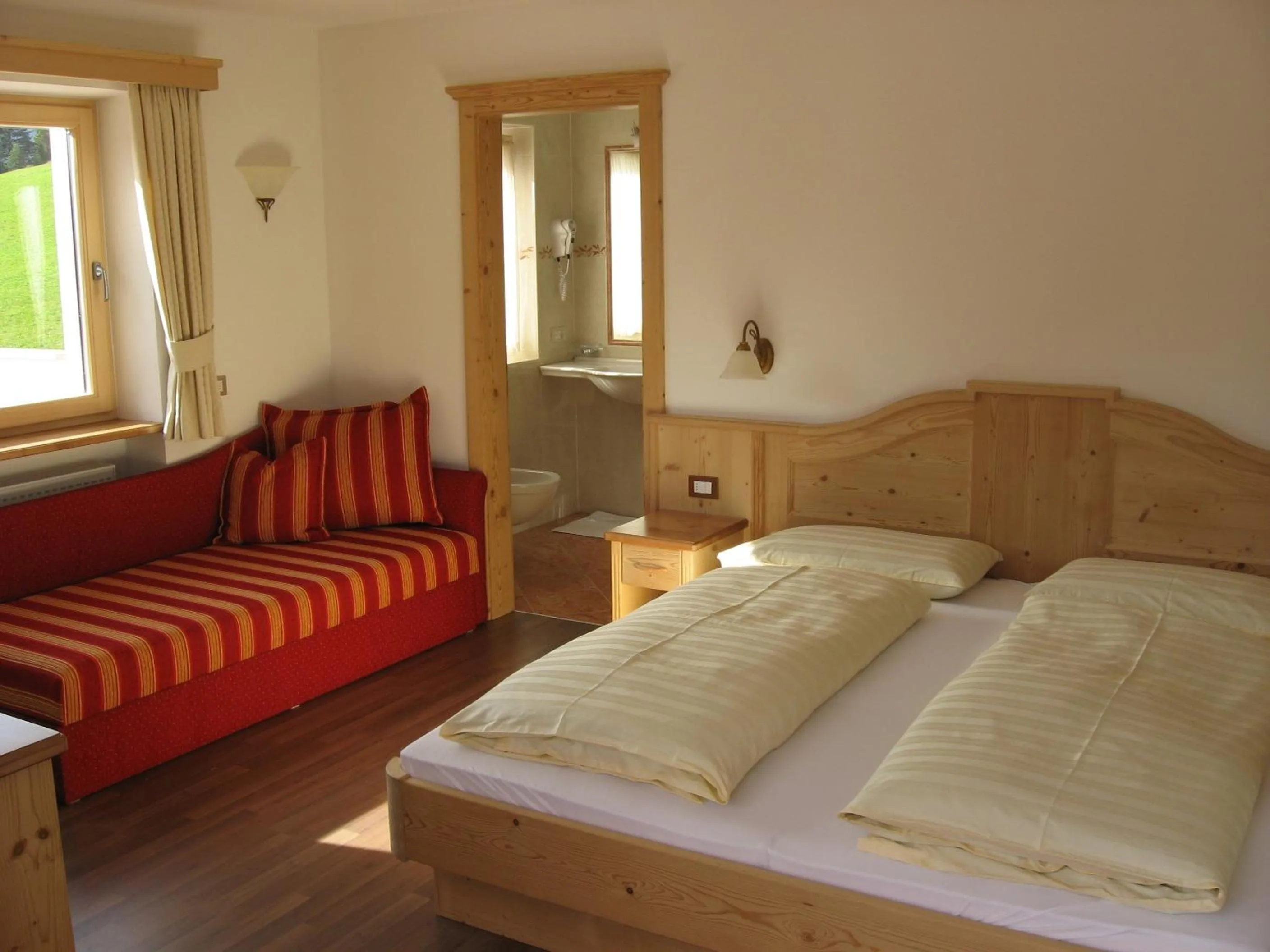 Bed in Apartments Etruska Gabriela
