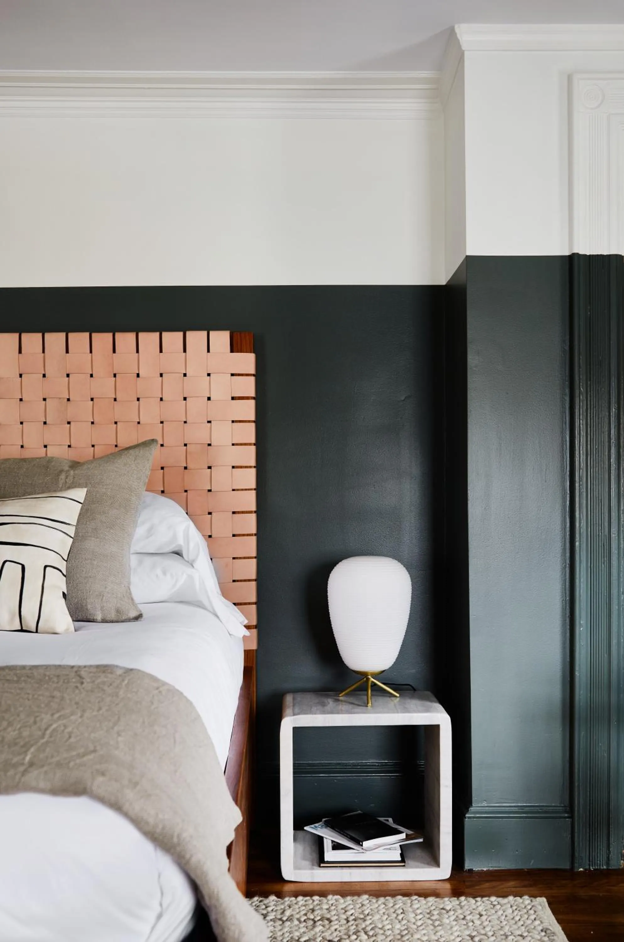 Bed in Blind Tiger Portland - Danforth Street Guest House