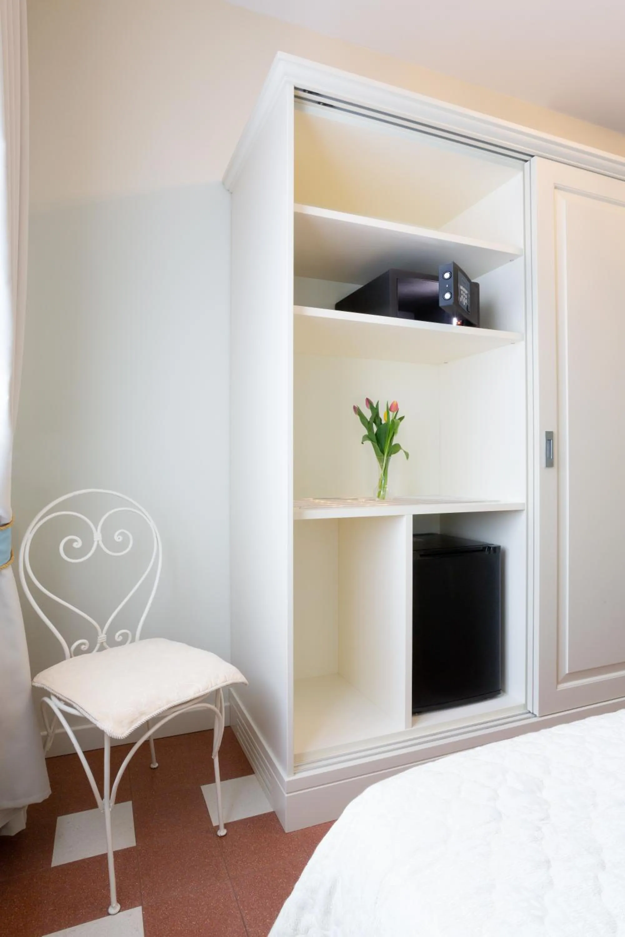 Decorative detail in La Castellana Loft Hotel