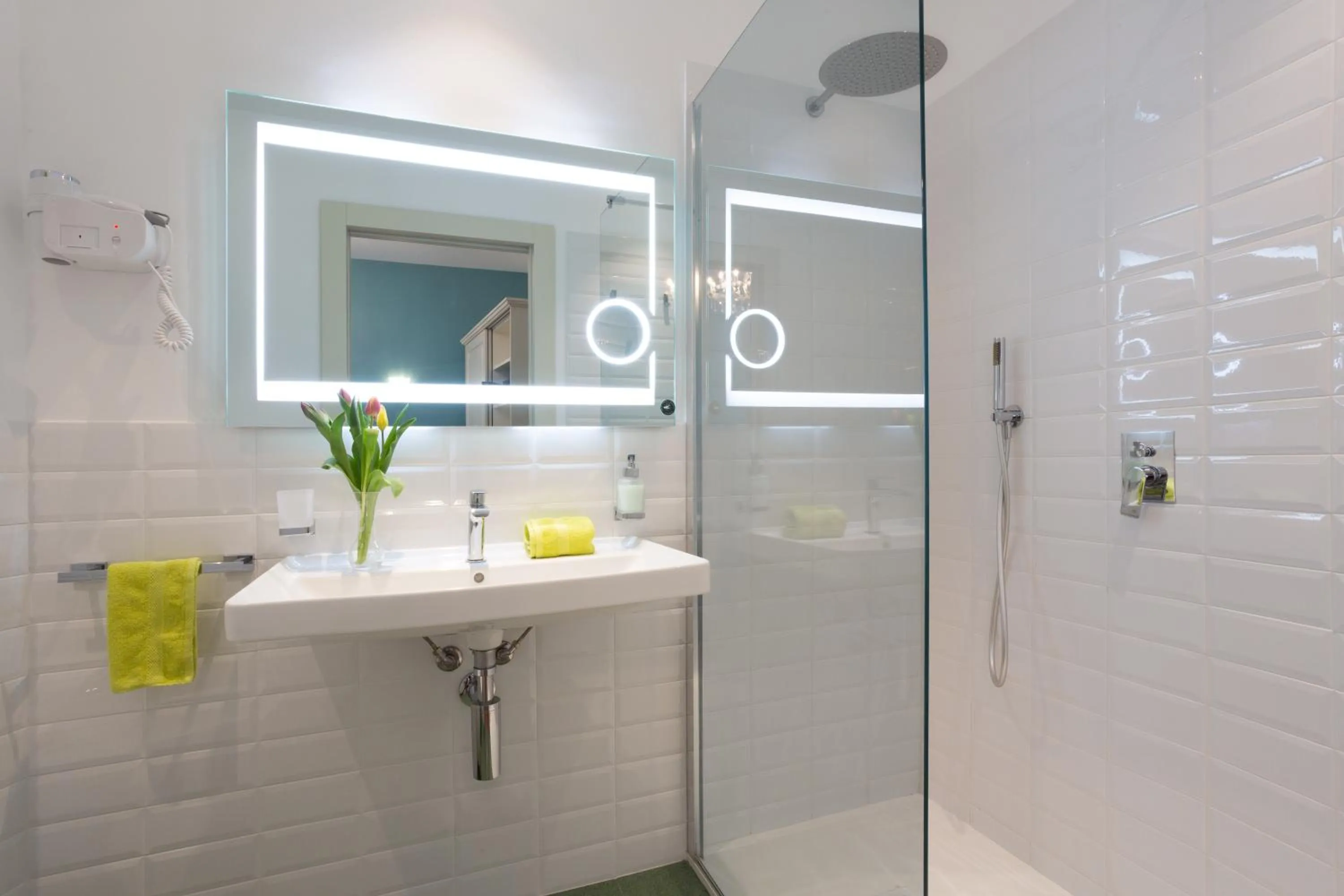 Bathroom in La Castellana Loft Hotel