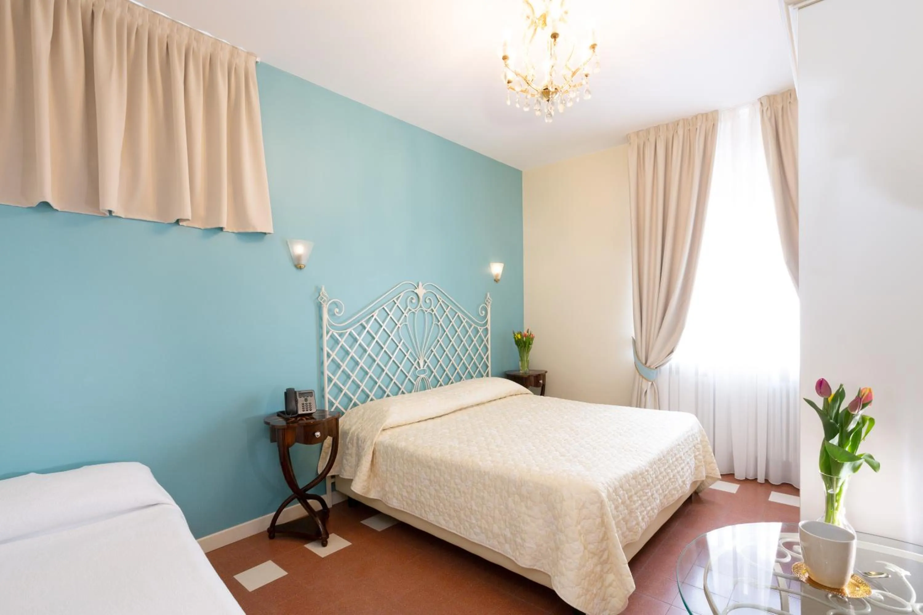 Triple Room with Garden View - single occupancy in La Castellana Loft Hotel