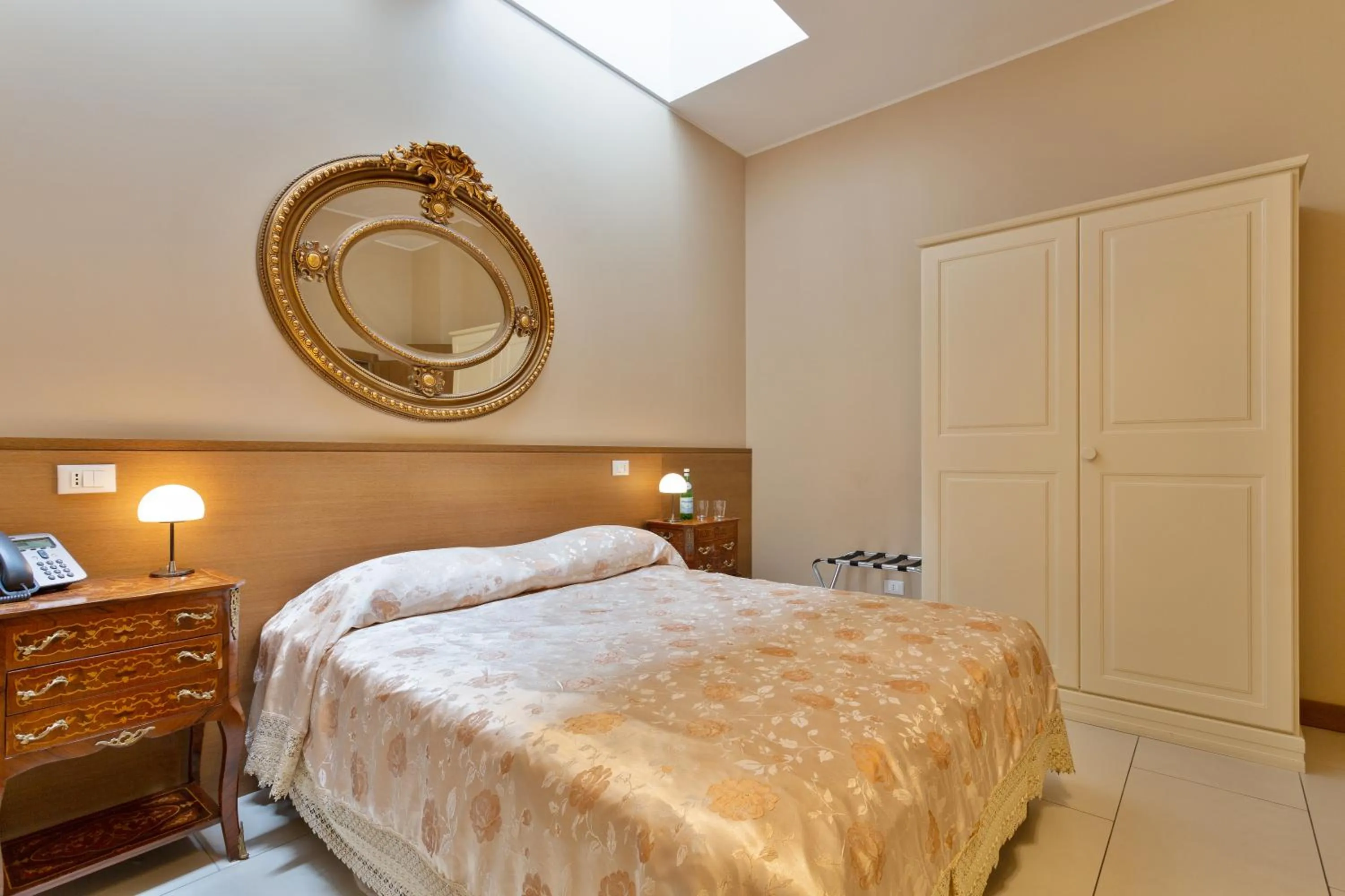 Bedroom, Bed in La Castellana Loft Hotel