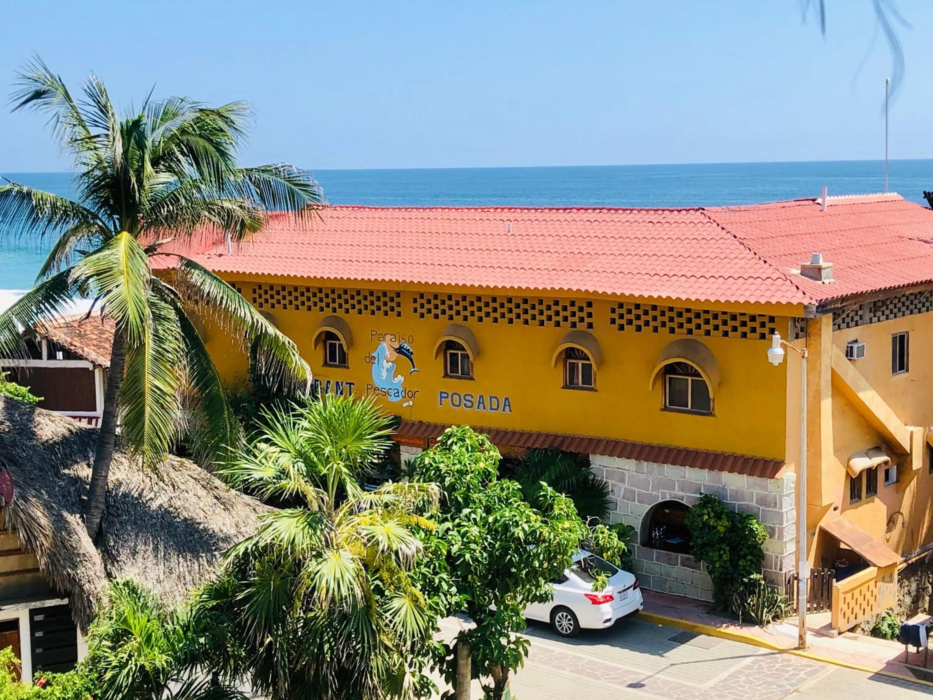 Property building in Hotel Paraíso del Pescador by Rotamundos