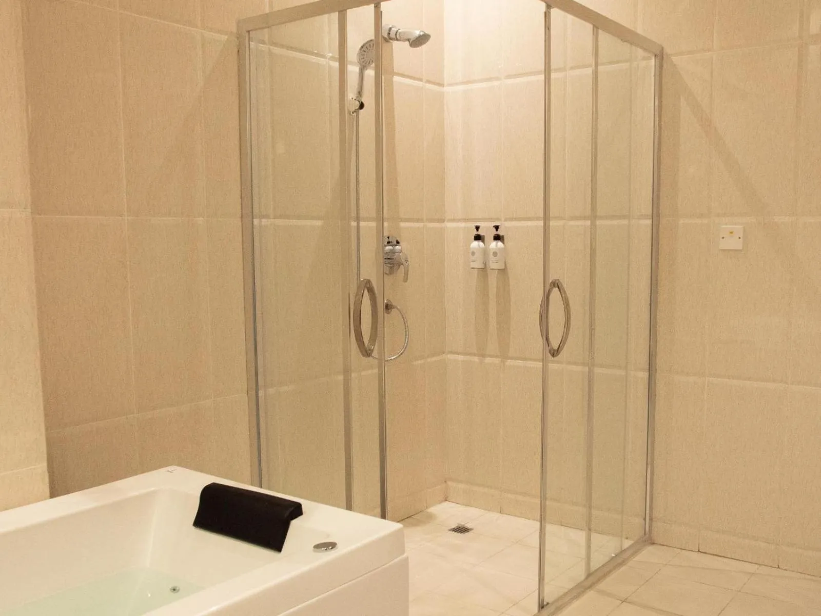Shower in Sanna Boutique Hotel
