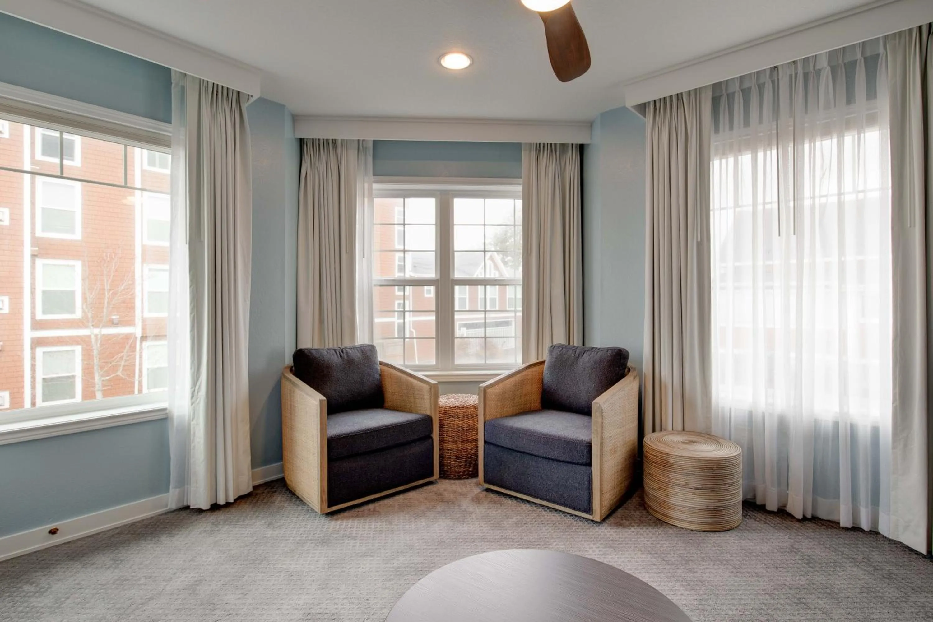 Seating area in Inn of the Four Winds Seaside Oceanfront