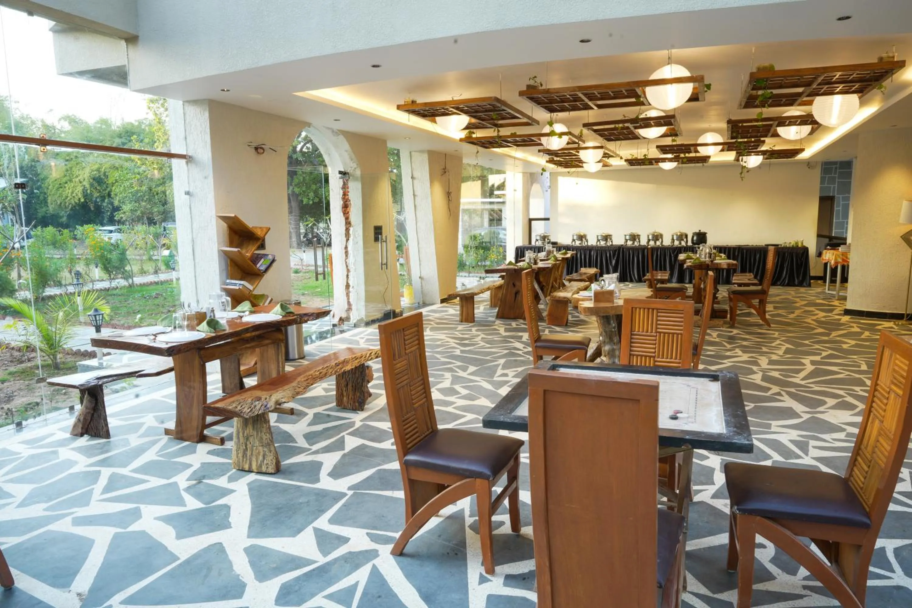 Restaurant/places to eat in Olive