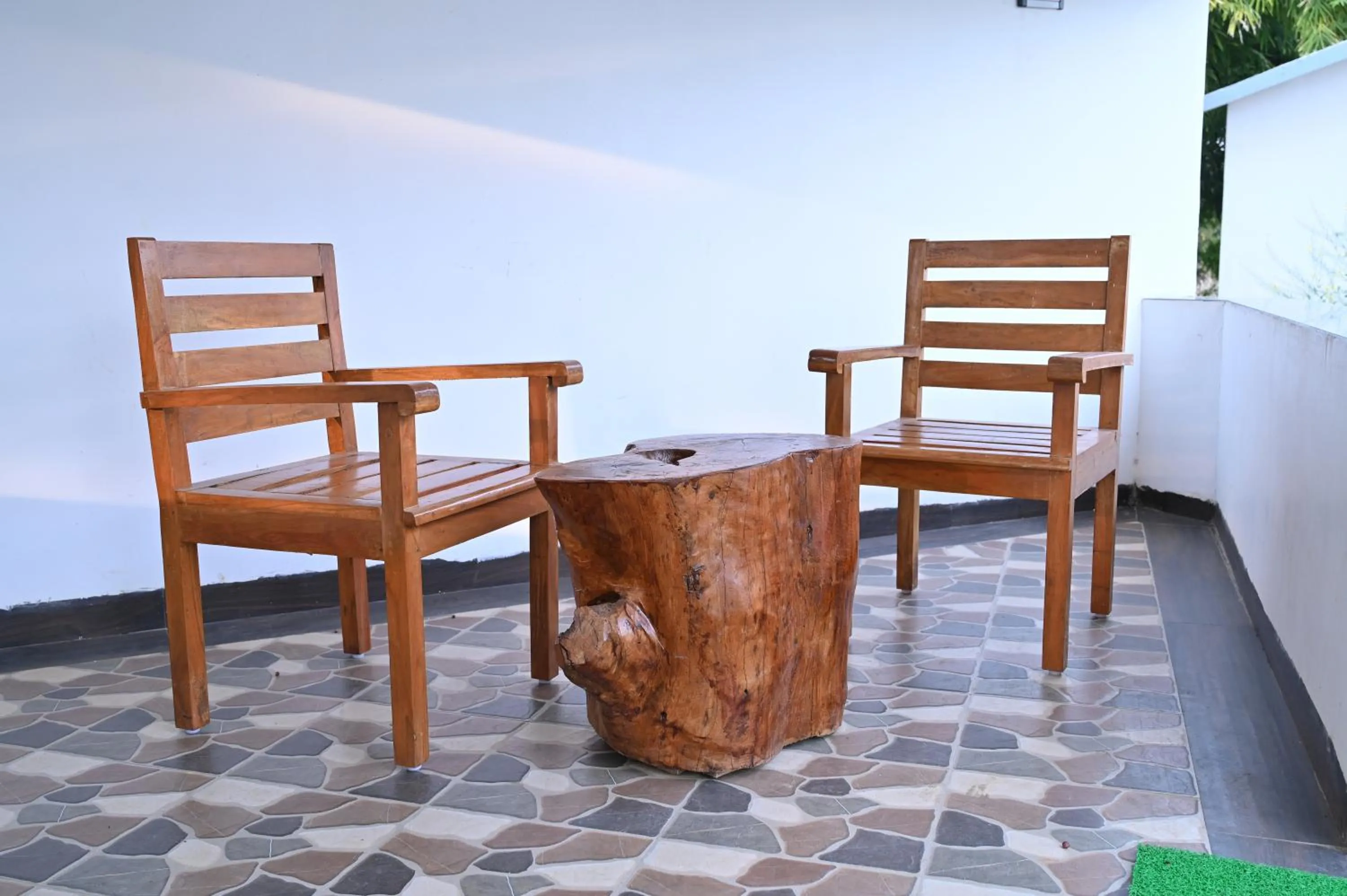 Seating area in Olive