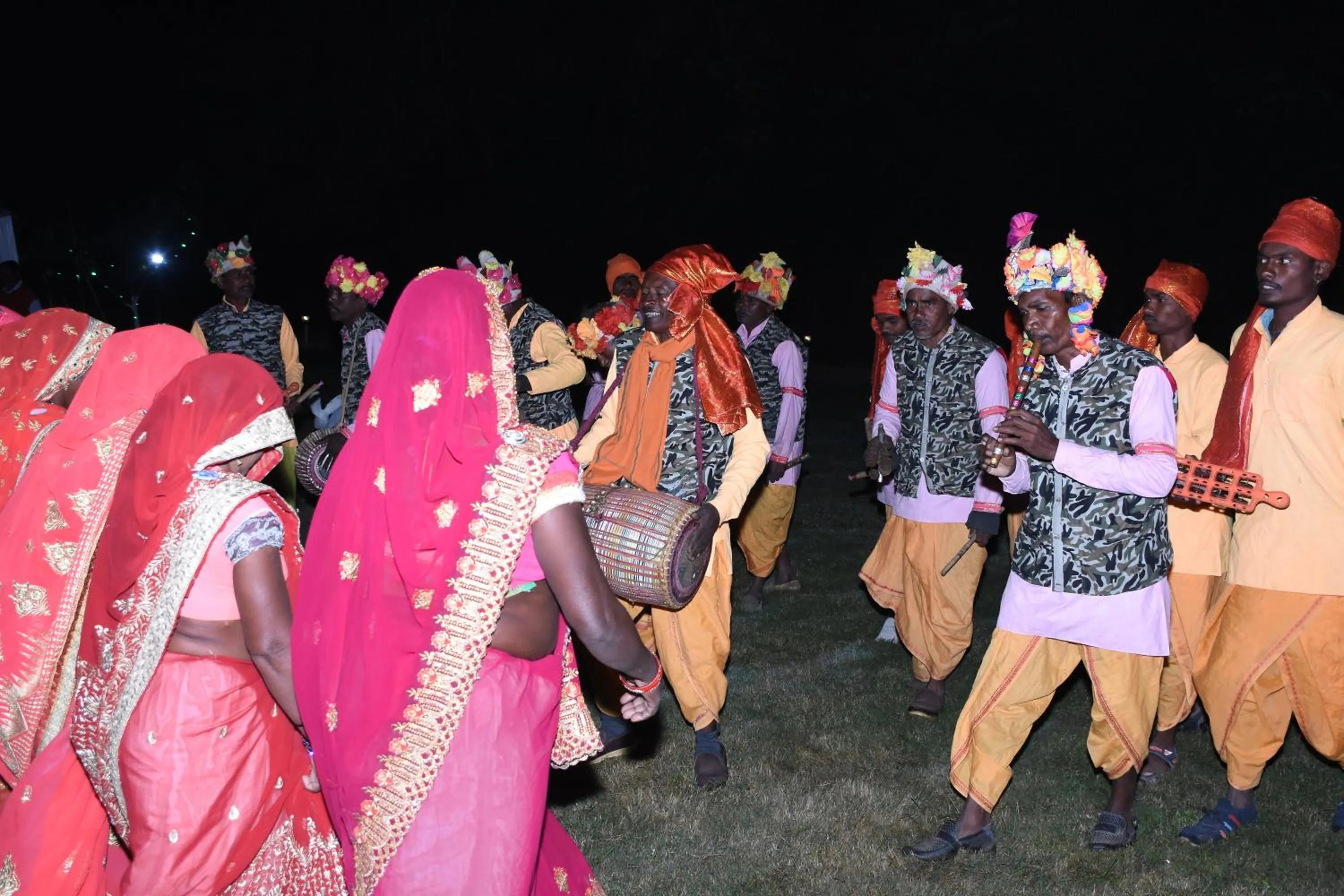 Evening entertainment in Olive