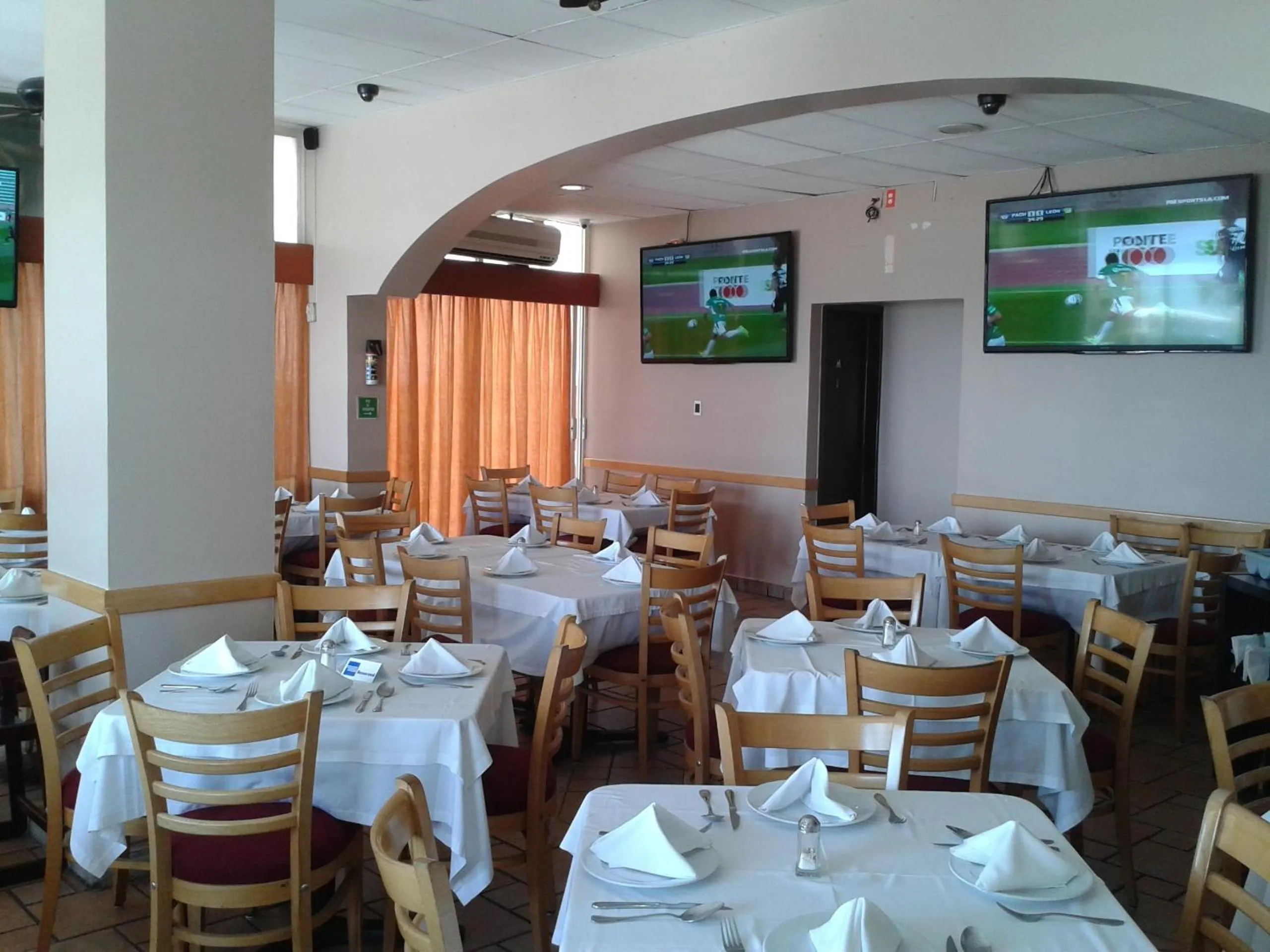 Restaurant/places to eat in Hotel Real del Mar