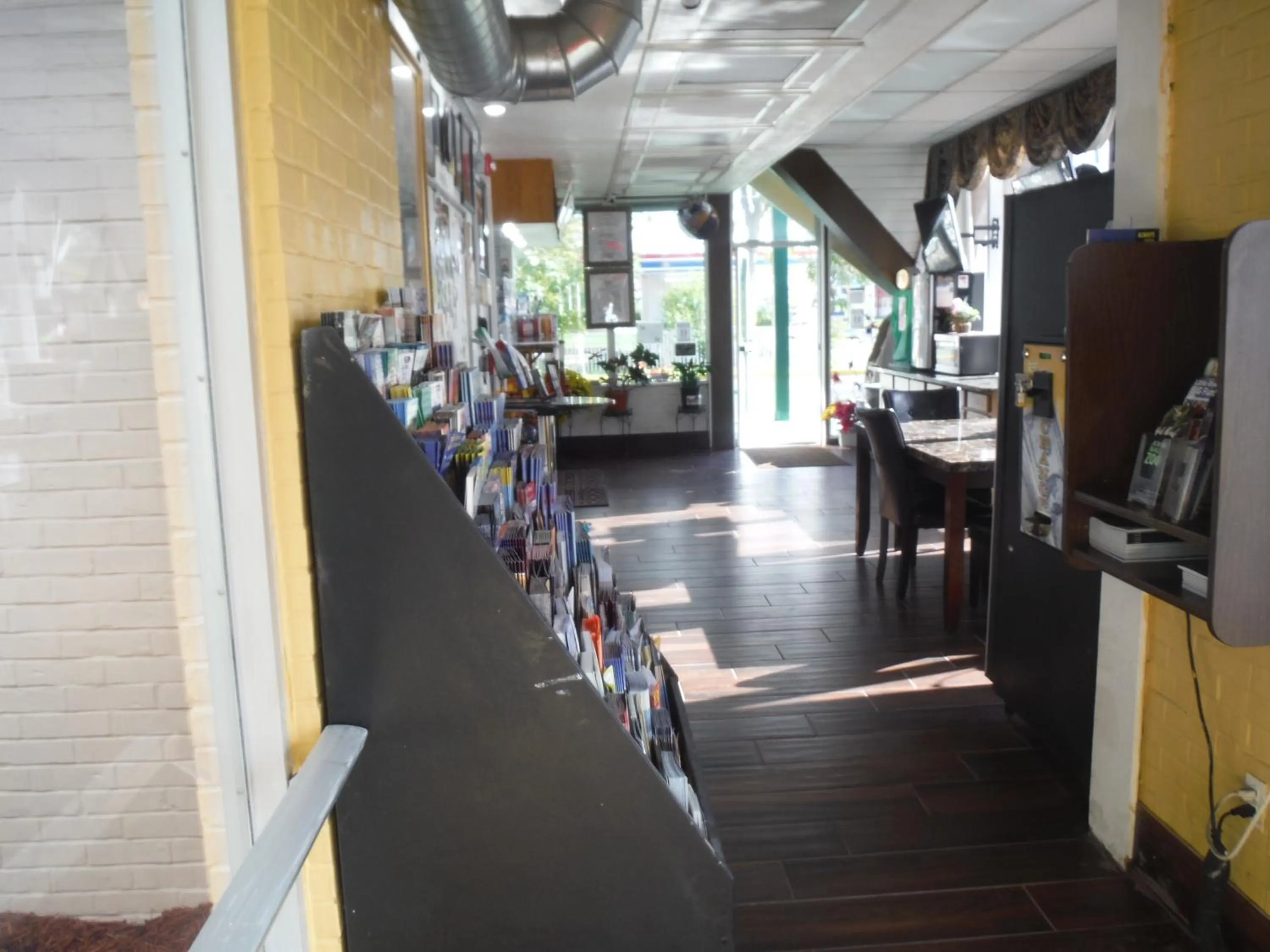 Facade/entrance in Budgetel Inn & Suites Hotel