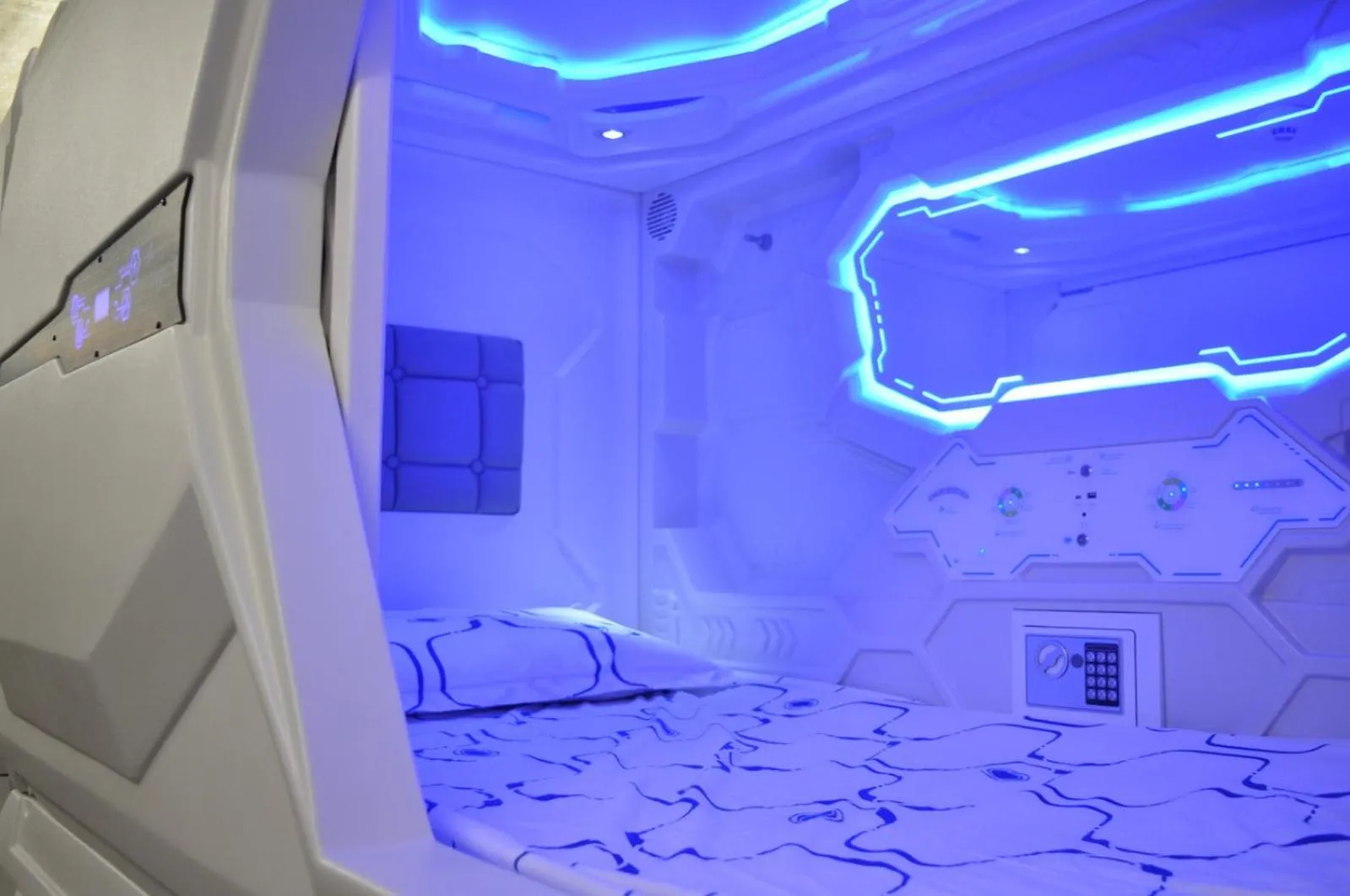Cosmos Capsule Hub London