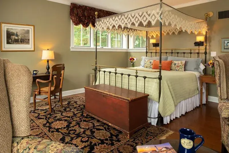 King Suite with Balcony in Ashby Inn & Restaurant King Suite with Balcony in Ashby Inn & Restaurant