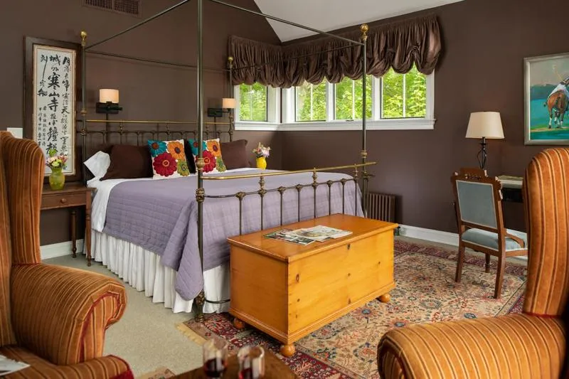 Bed in Ashby Inn & Restaurant