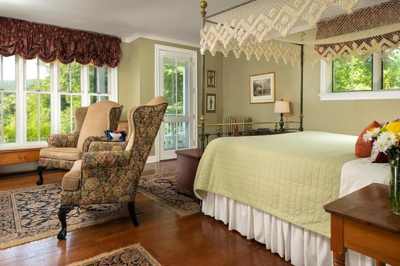 Bed in Ashby Inn & Restaurant