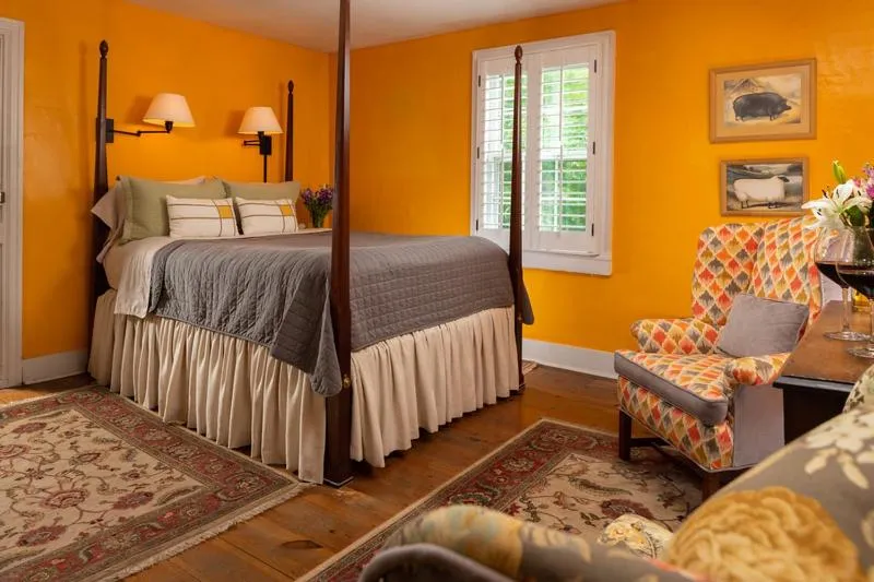 Bed in Ashby Inn & Restaurant