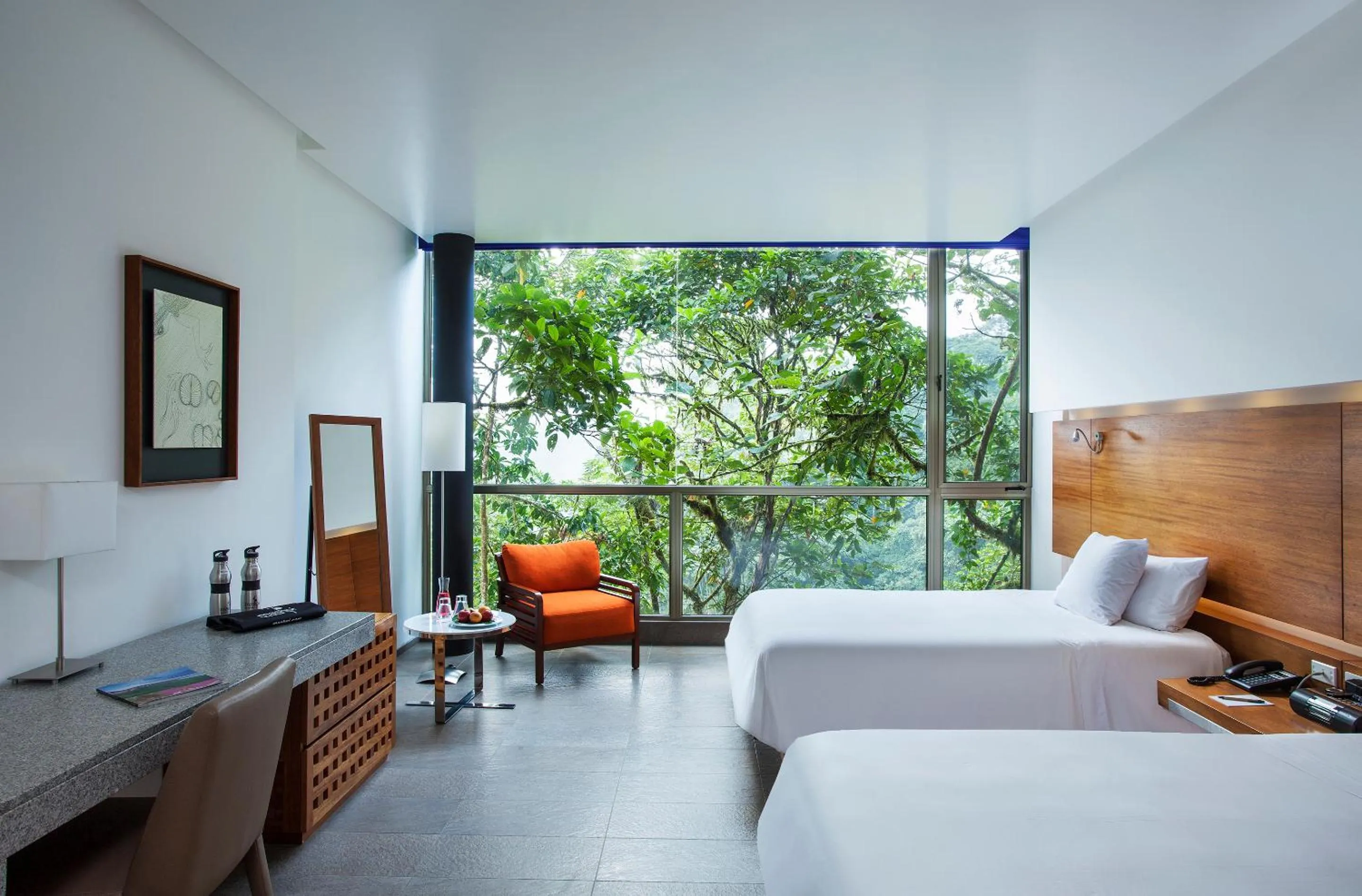 Photo of the whole room, Bed in Mashpi Lodge