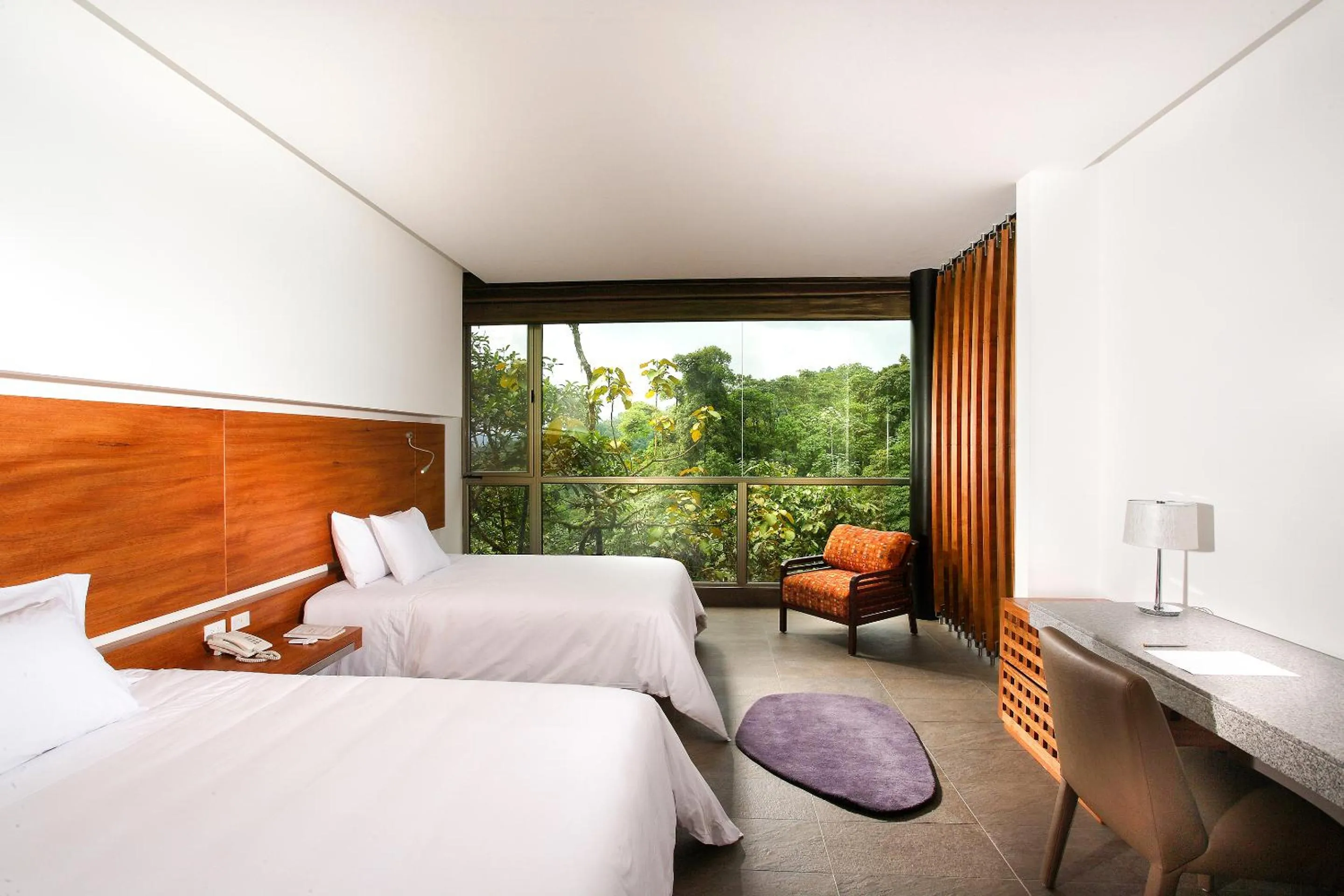 Photo of the whole room, Bed in Mashpi Lodge