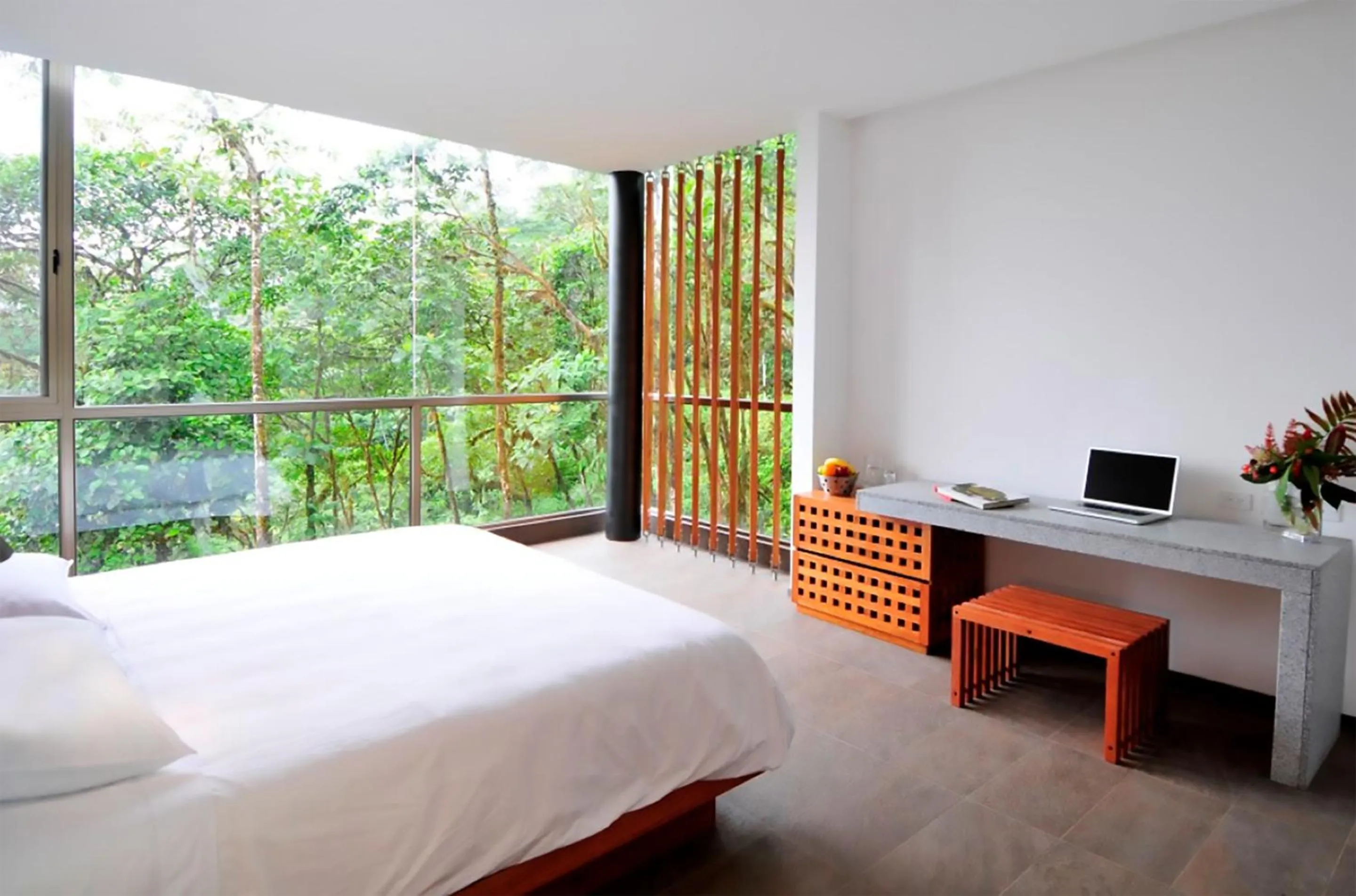 Photo of the whole room, Bed in Mashpi Lodge