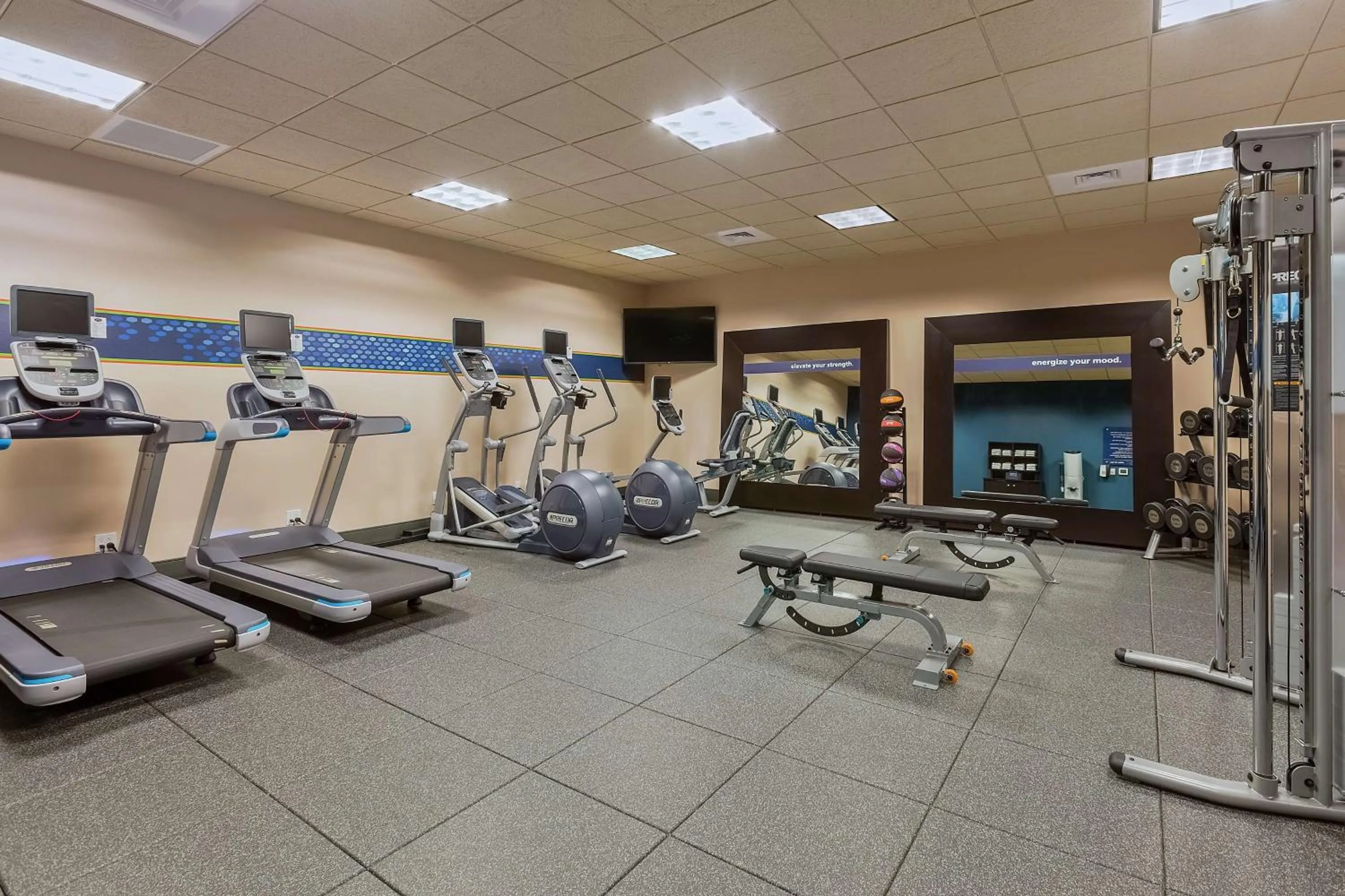 Fitness centre/facilities in Hampton Inn & Suites Bend