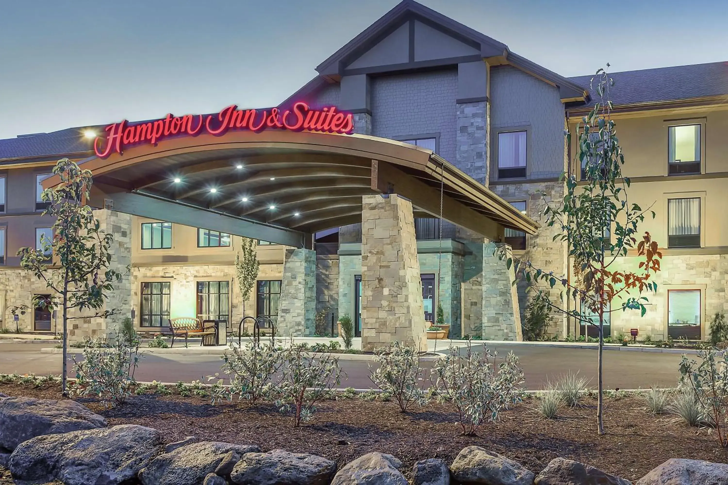 Property building in Hampton Inn & Suites Bend Property building in Hampton Inn & Suites Bend