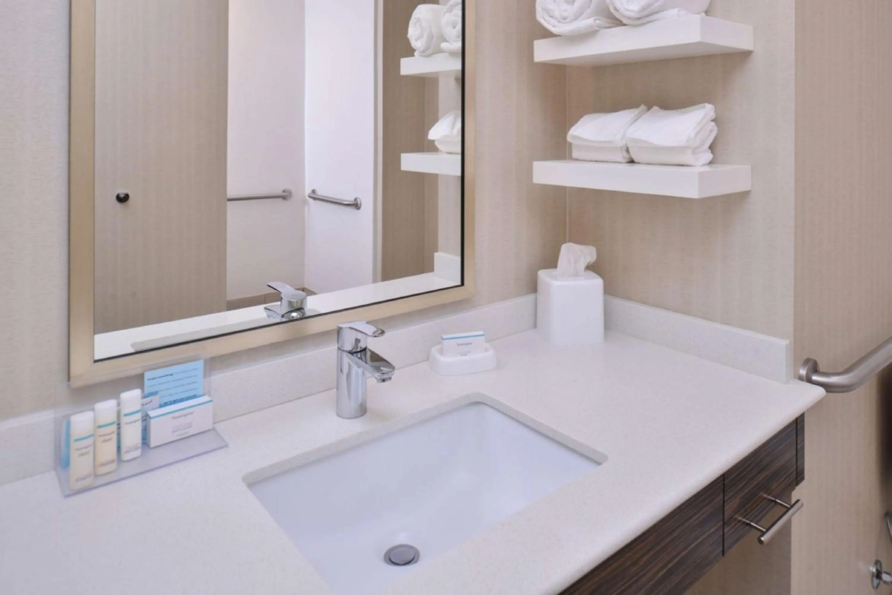 Bathroom in Hampton Inn & Suites Bend