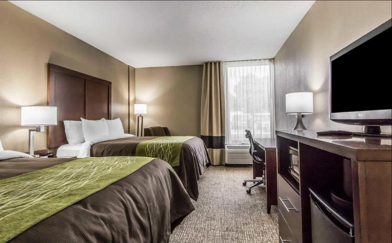 Bed in Briarwood Inn