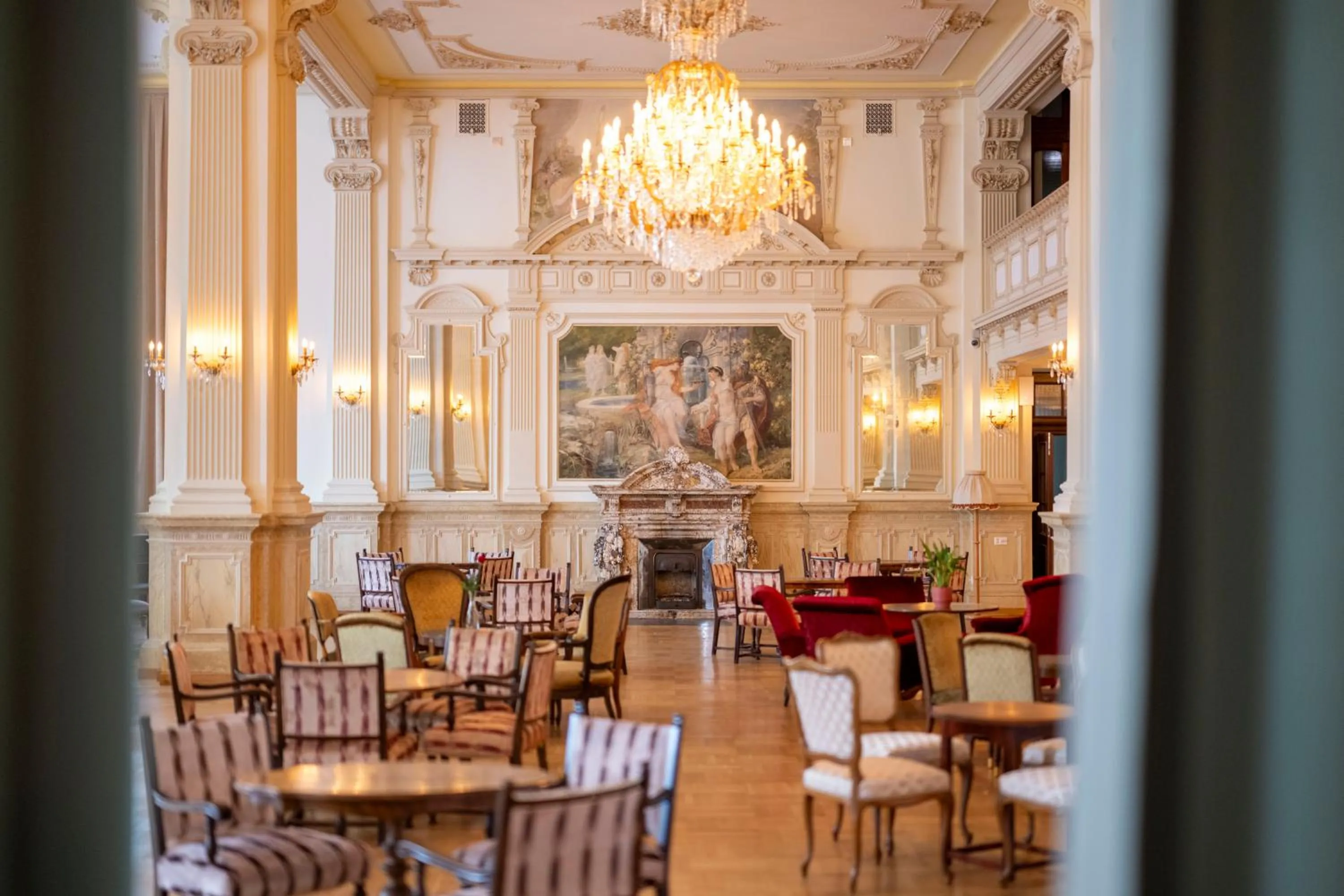 Scuol Palace - Culture, Nature & Health