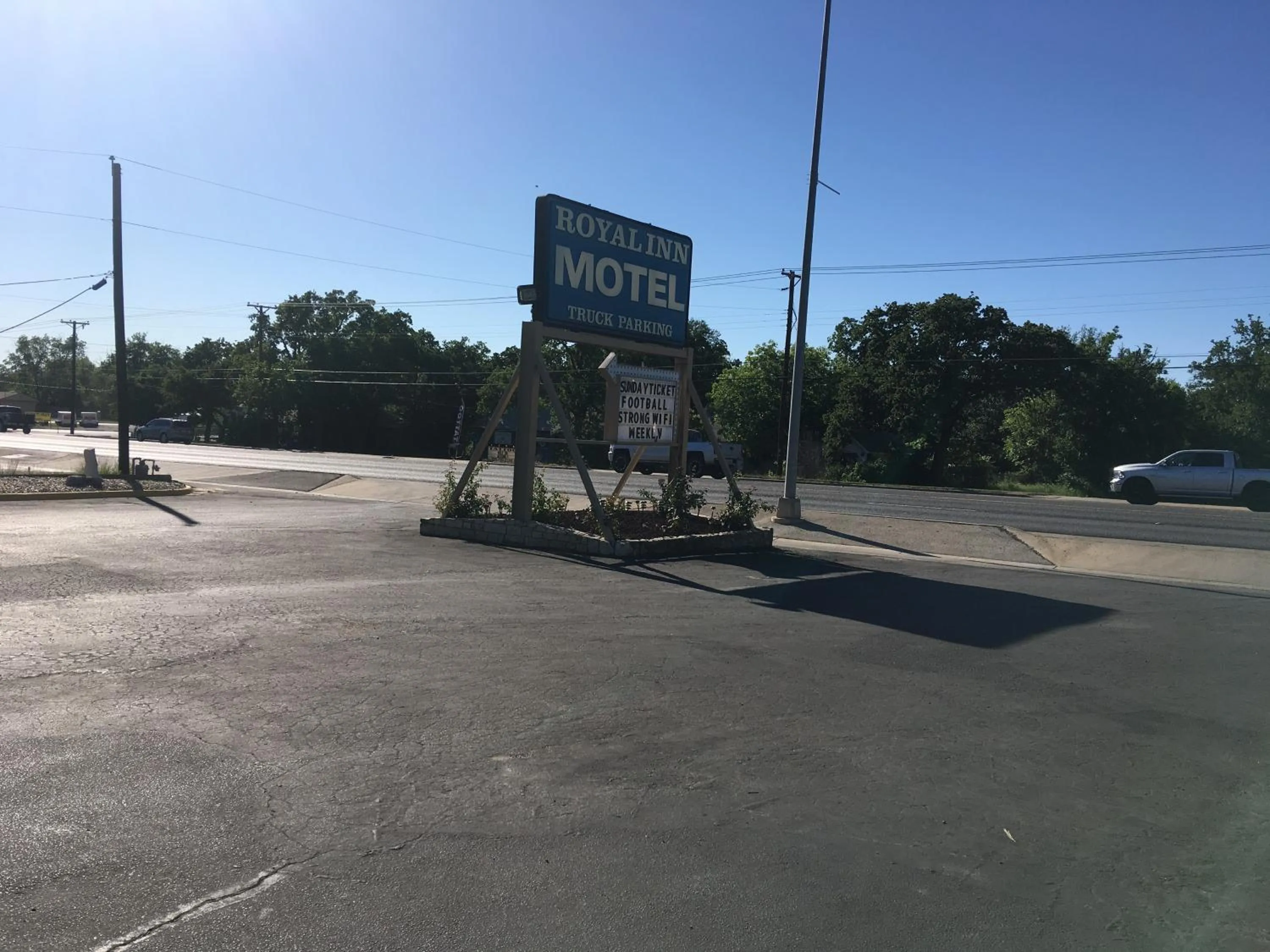 Property logo or sign in Royal Inn