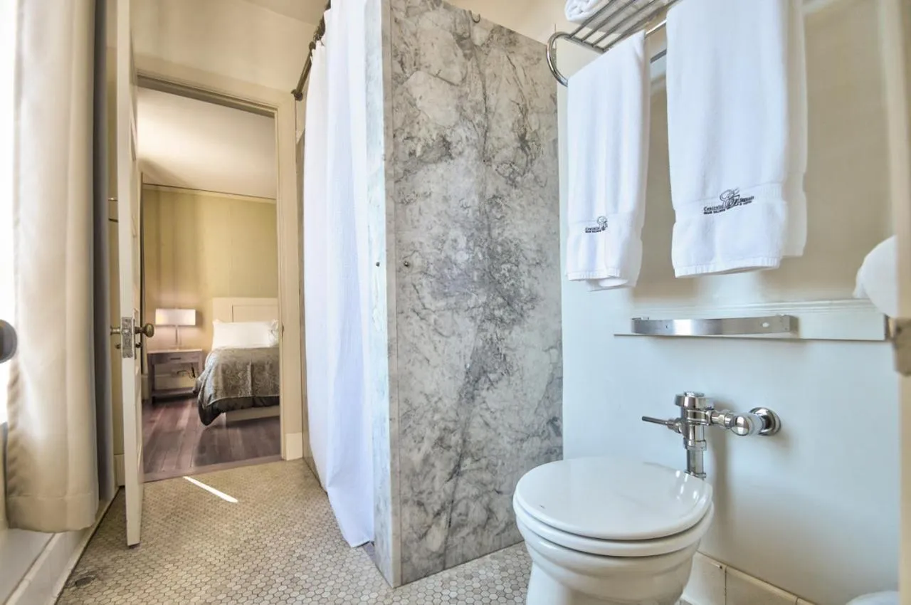 Centralia Square Grand Ballroom and Vintage Hotel