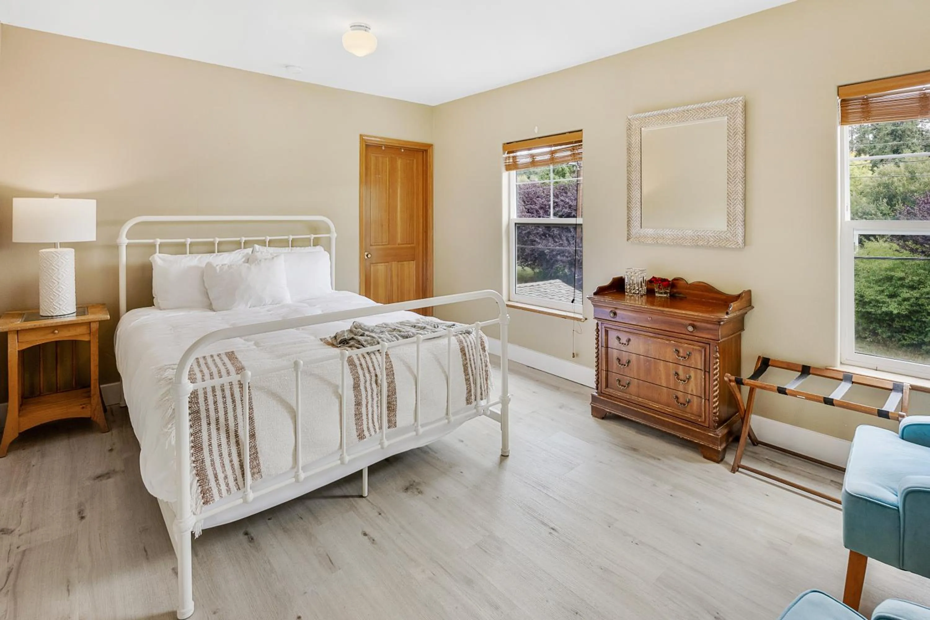 Bed in Camano Island Inn