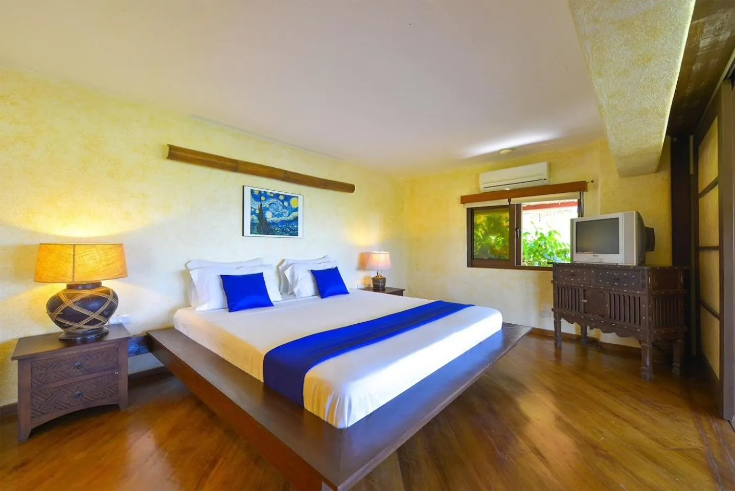 Bedroom, Bed in Biancas Garden Apartments Boracay