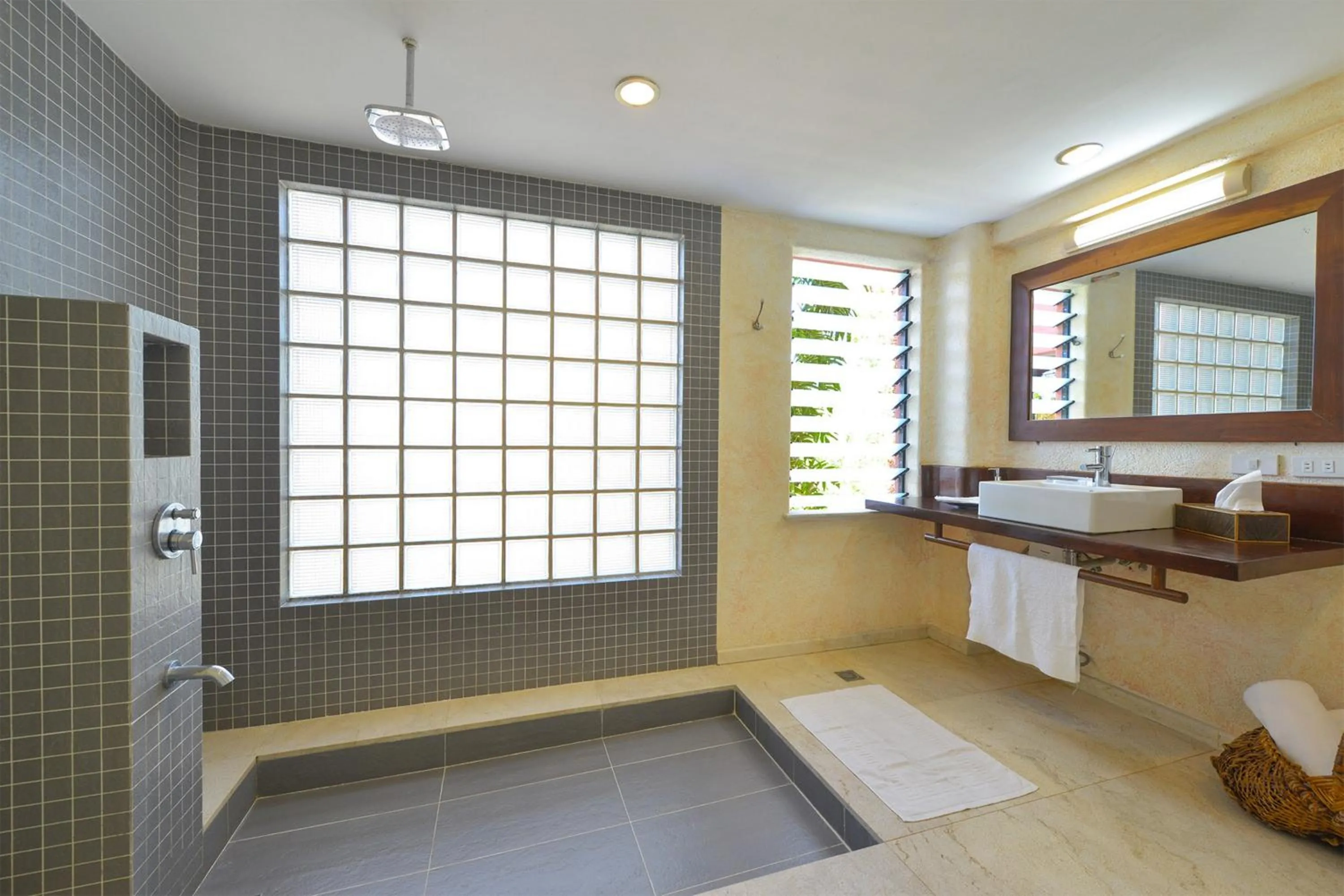 Bathroom in Biancas Garden Apartments Boracay