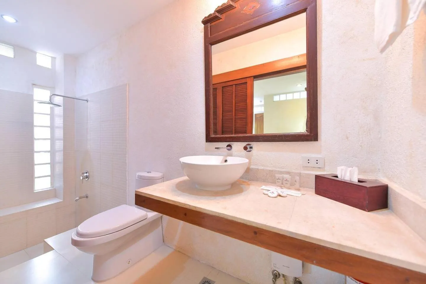 Shower in Biancas Garden Apartments Boracay