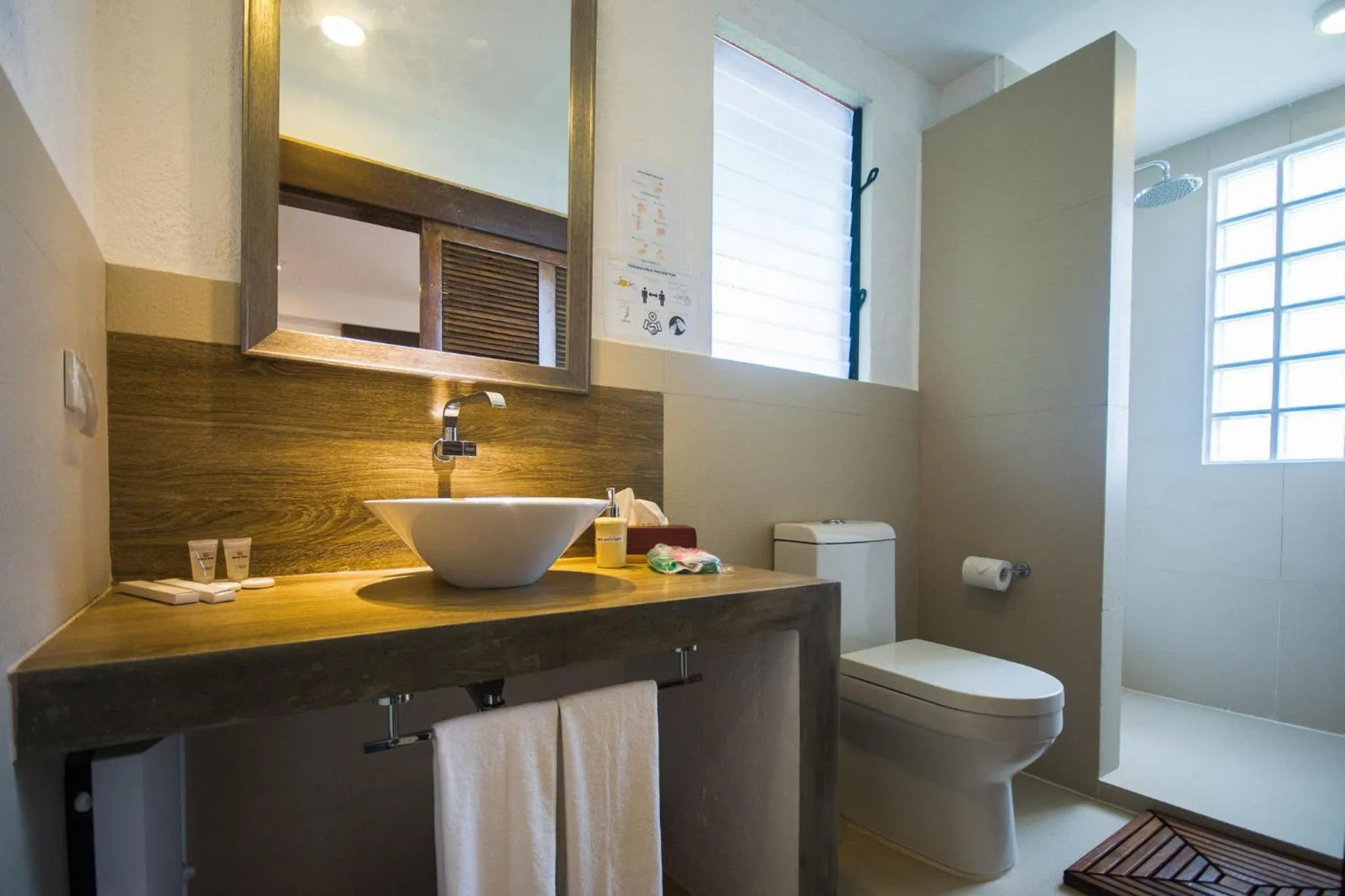 Shower in Biancas Garden Apartments Boracay