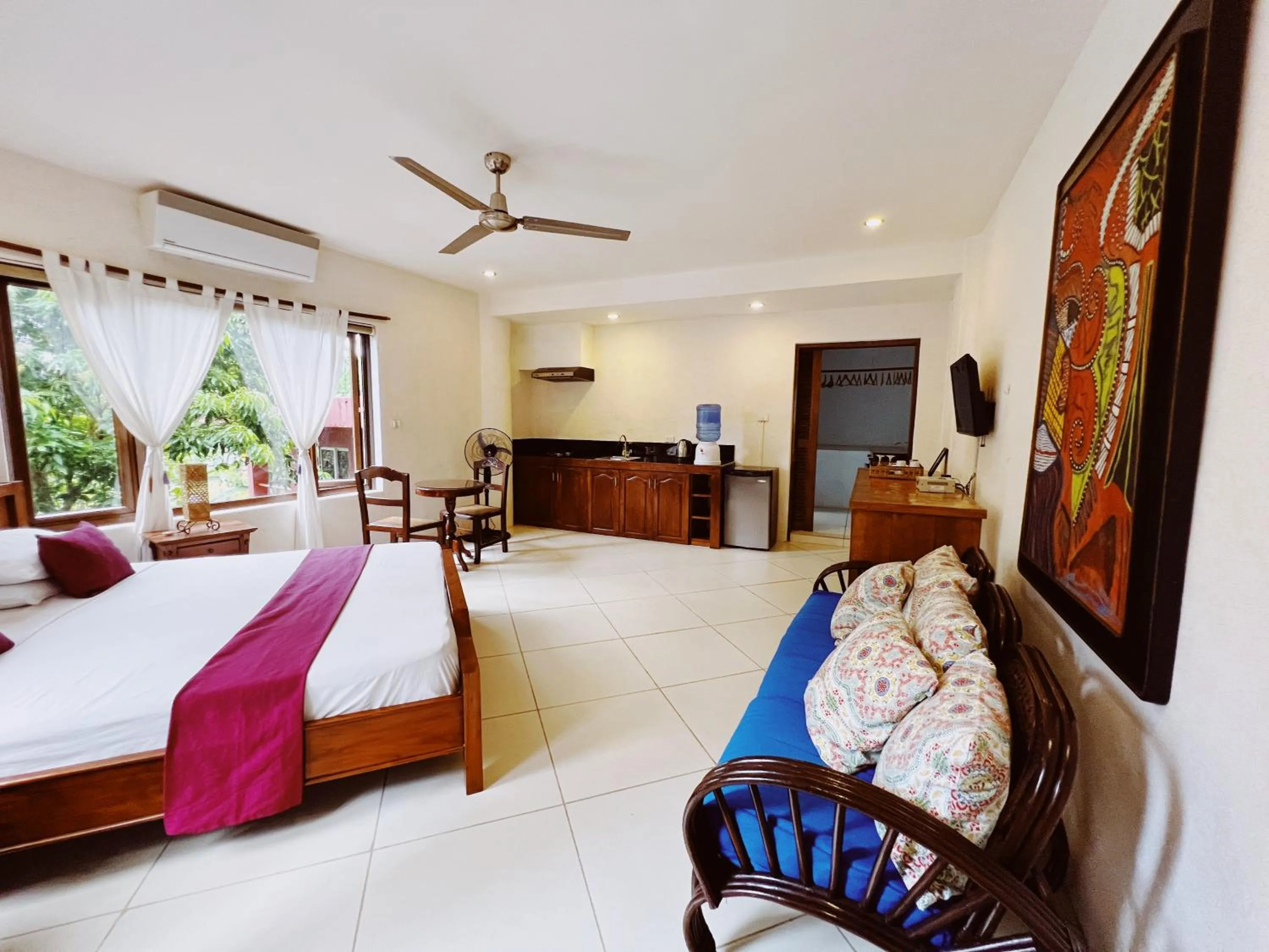 Bed in Biancas Garden Apartments Boracay