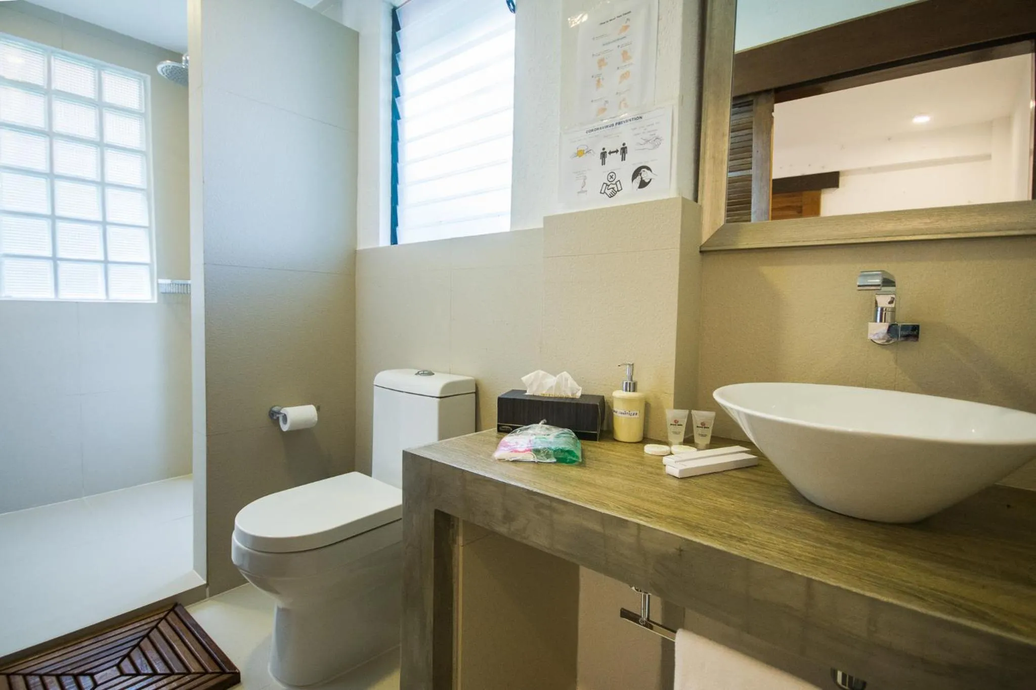 Shower in Biancas Garden Apartments Boracay